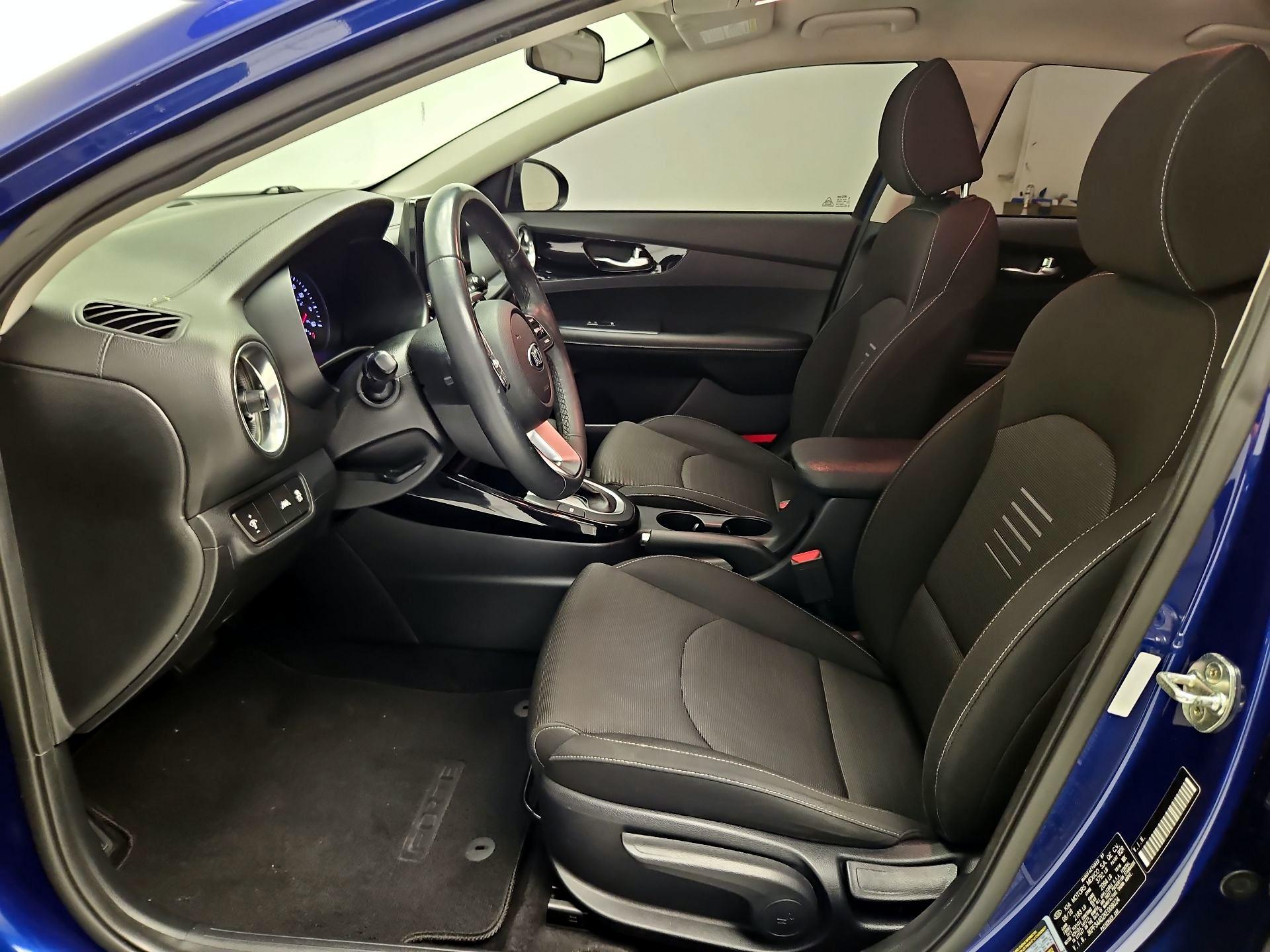 Thumbnail: 2019 Kia Forte - 11