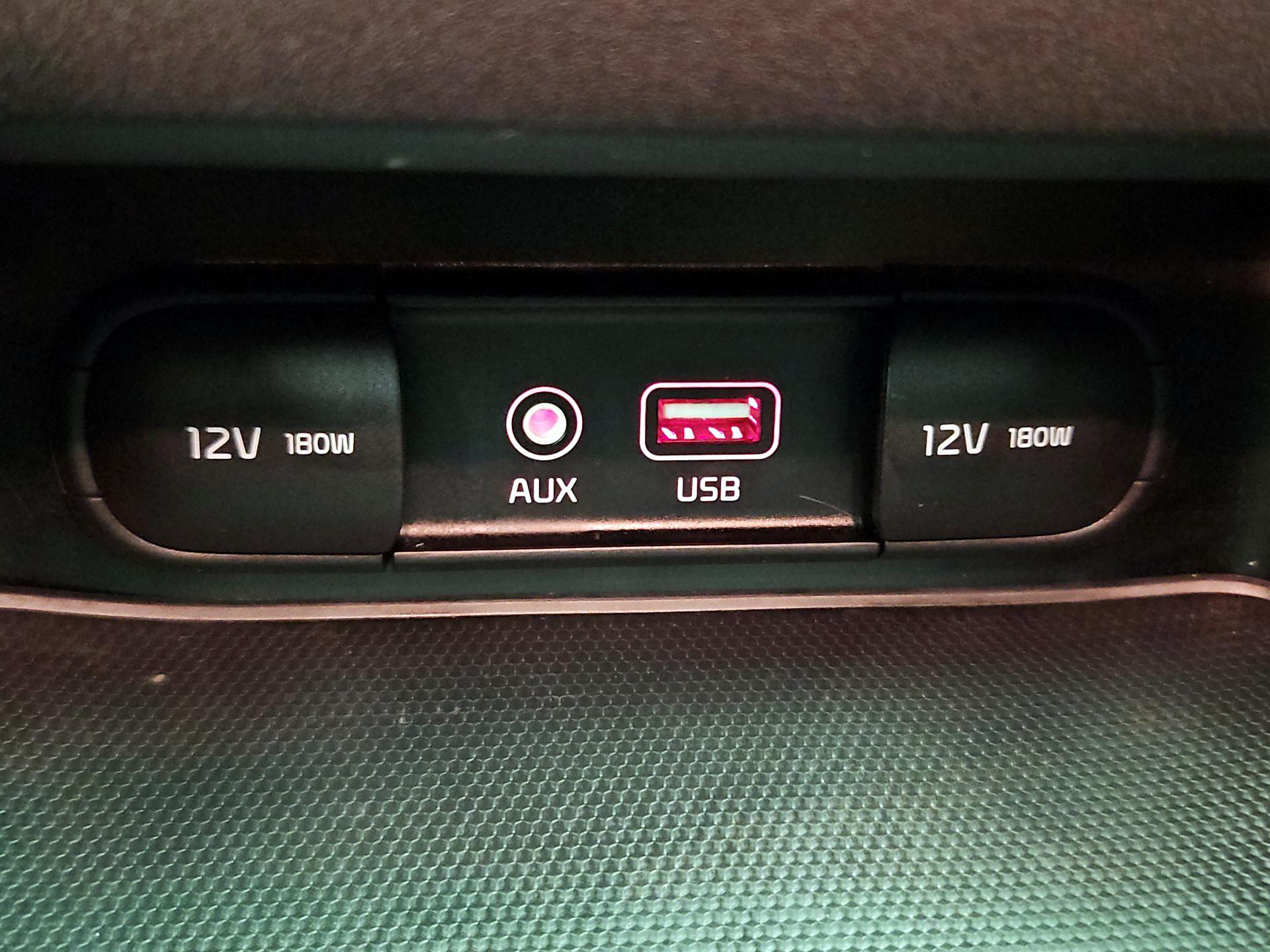 Thumbnail: 2019 Kia Forte - 18