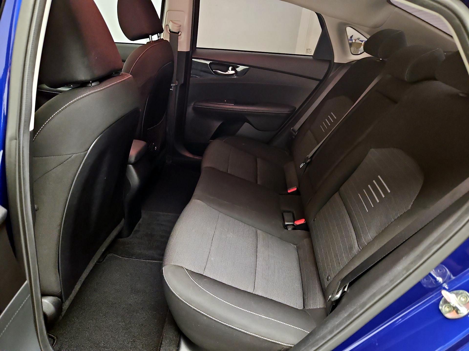 Thumbnail: 2019 Kia Forte - 19