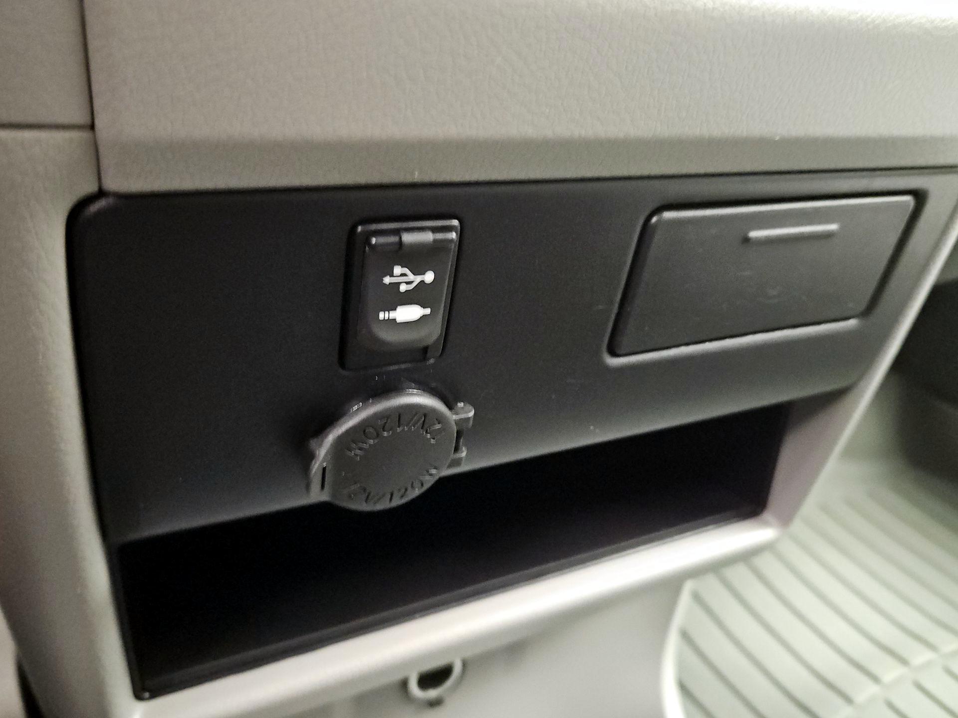 Thumbnail: 2015 Toyota Sienna - 18