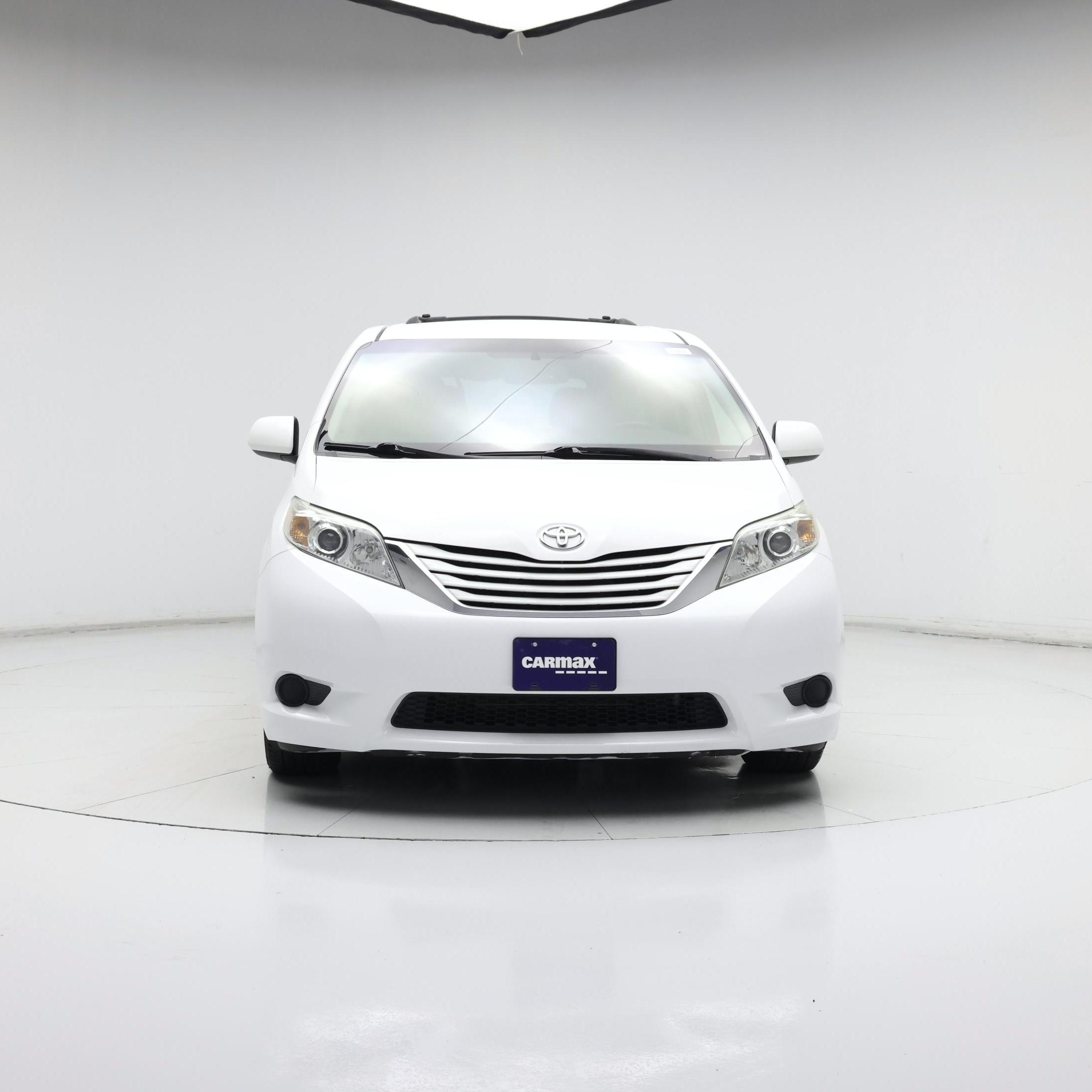 Thumbnail: 2015 Toyota Sienna - 5
