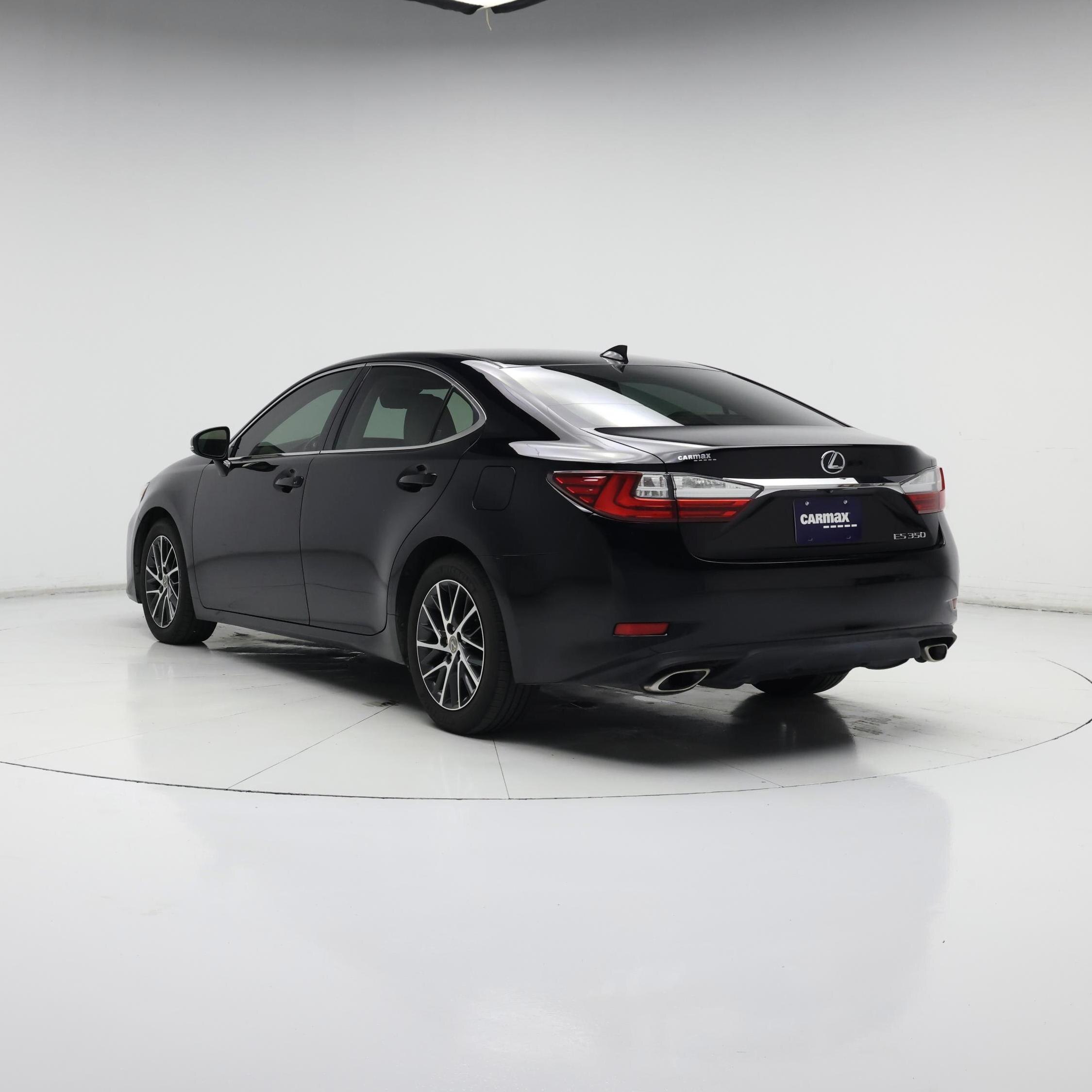 Thumbnail: 2018 Lexus ES - 2