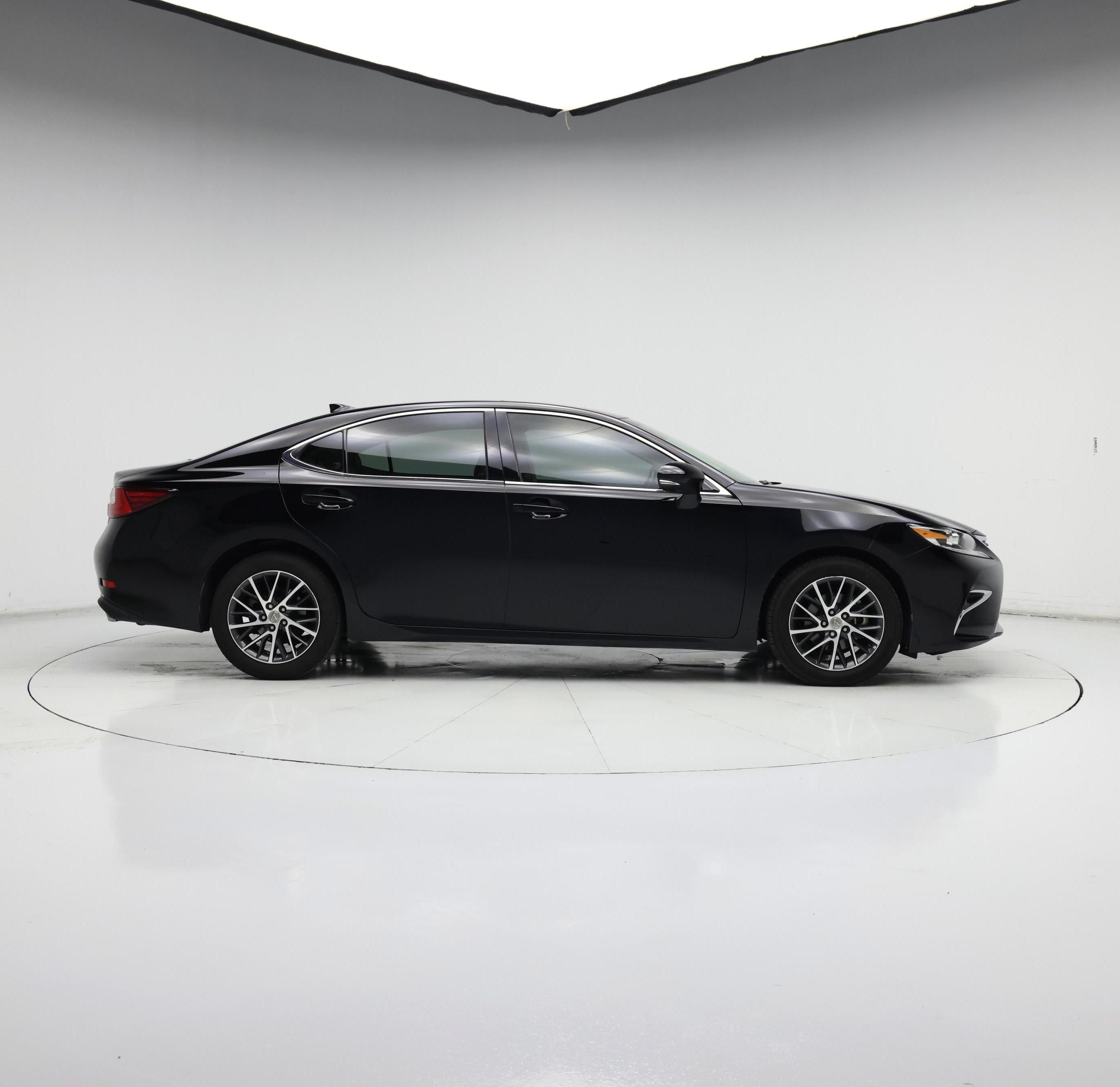 Thumbnail: 2018 Lexus ES - 7
