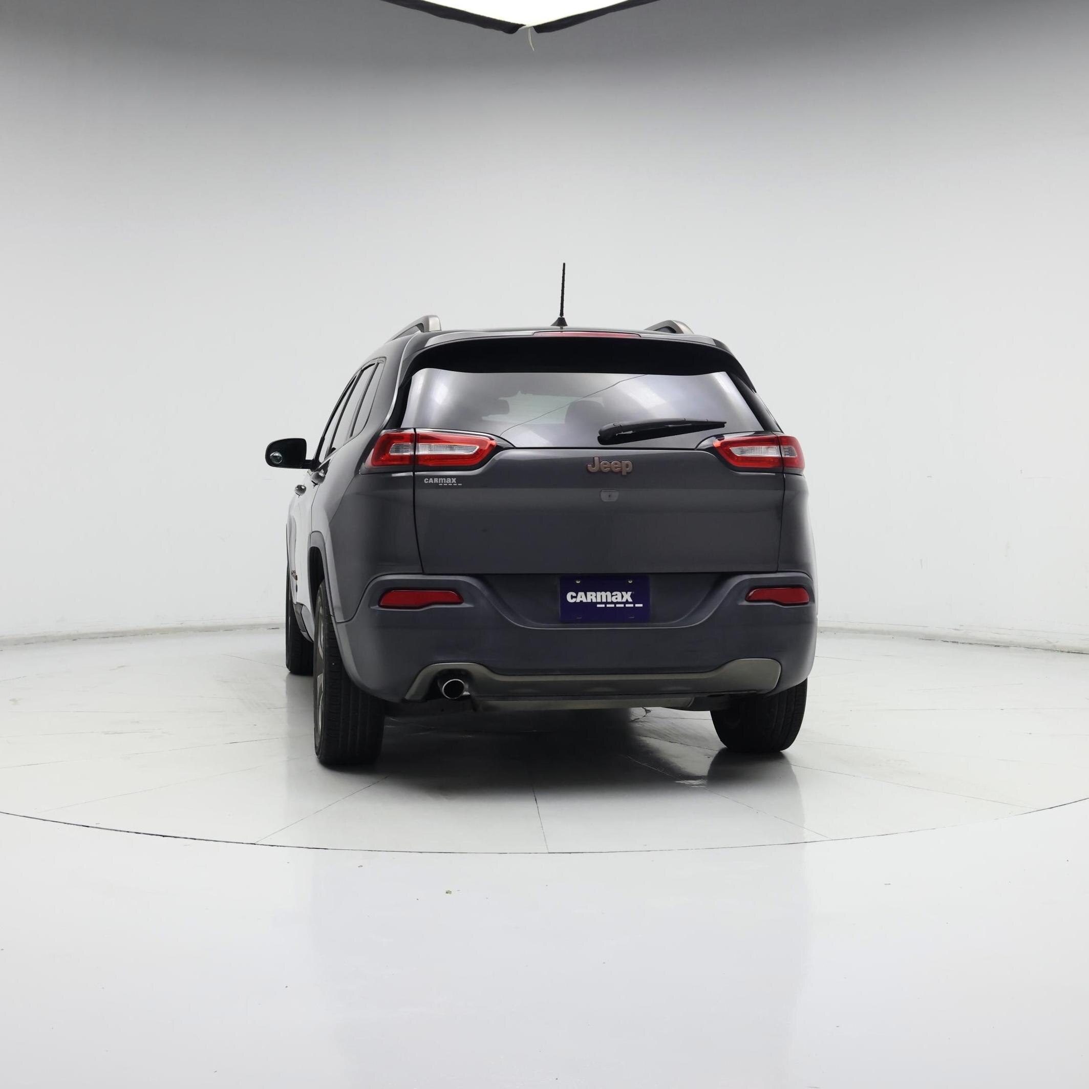 Thumbnail: 2017 Jeep Cherokee - 6