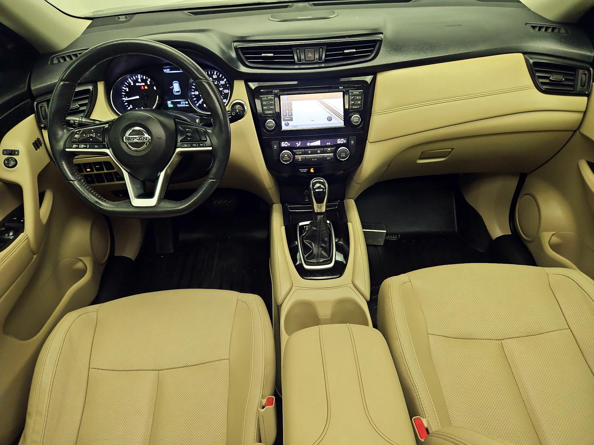 Thumbnail: 2017 Nissan Rogue - 9