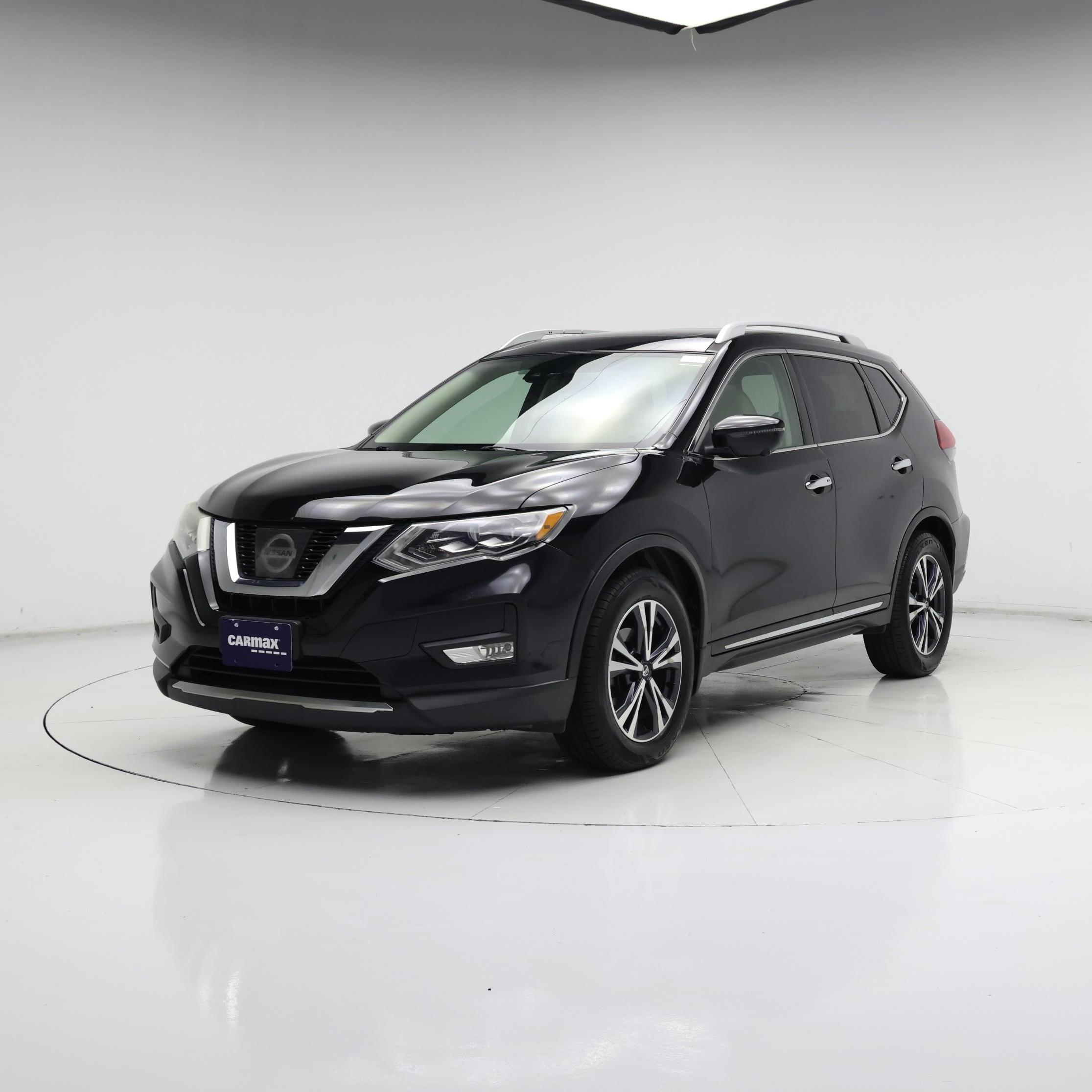 Thumbnail: 2017 Nissan Rogue - 4