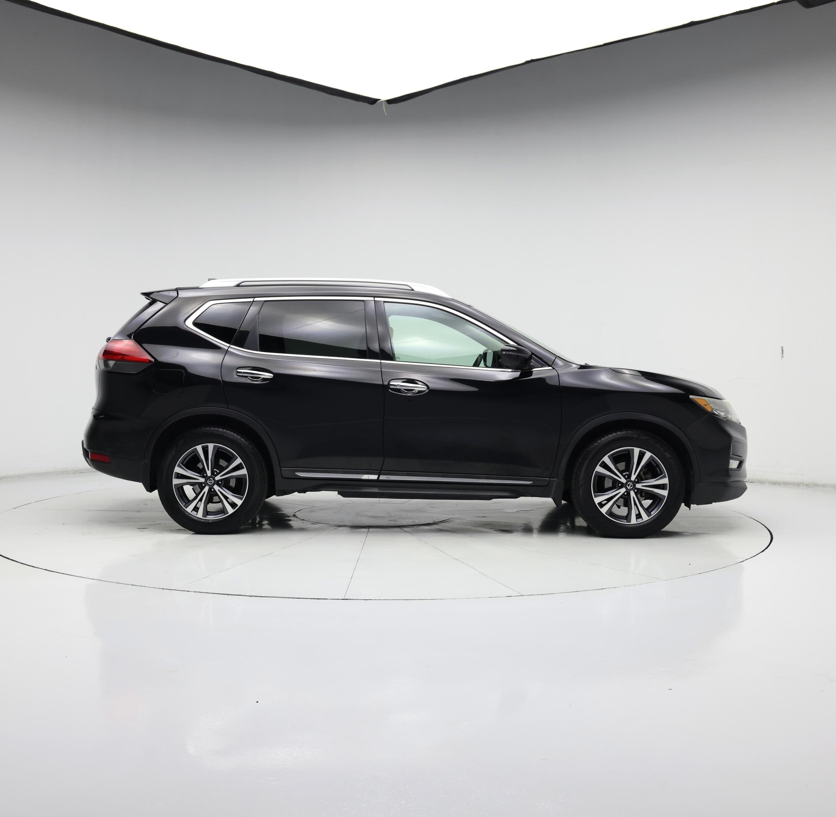 Thumbnail: 2017 Nissan Rogue - 7