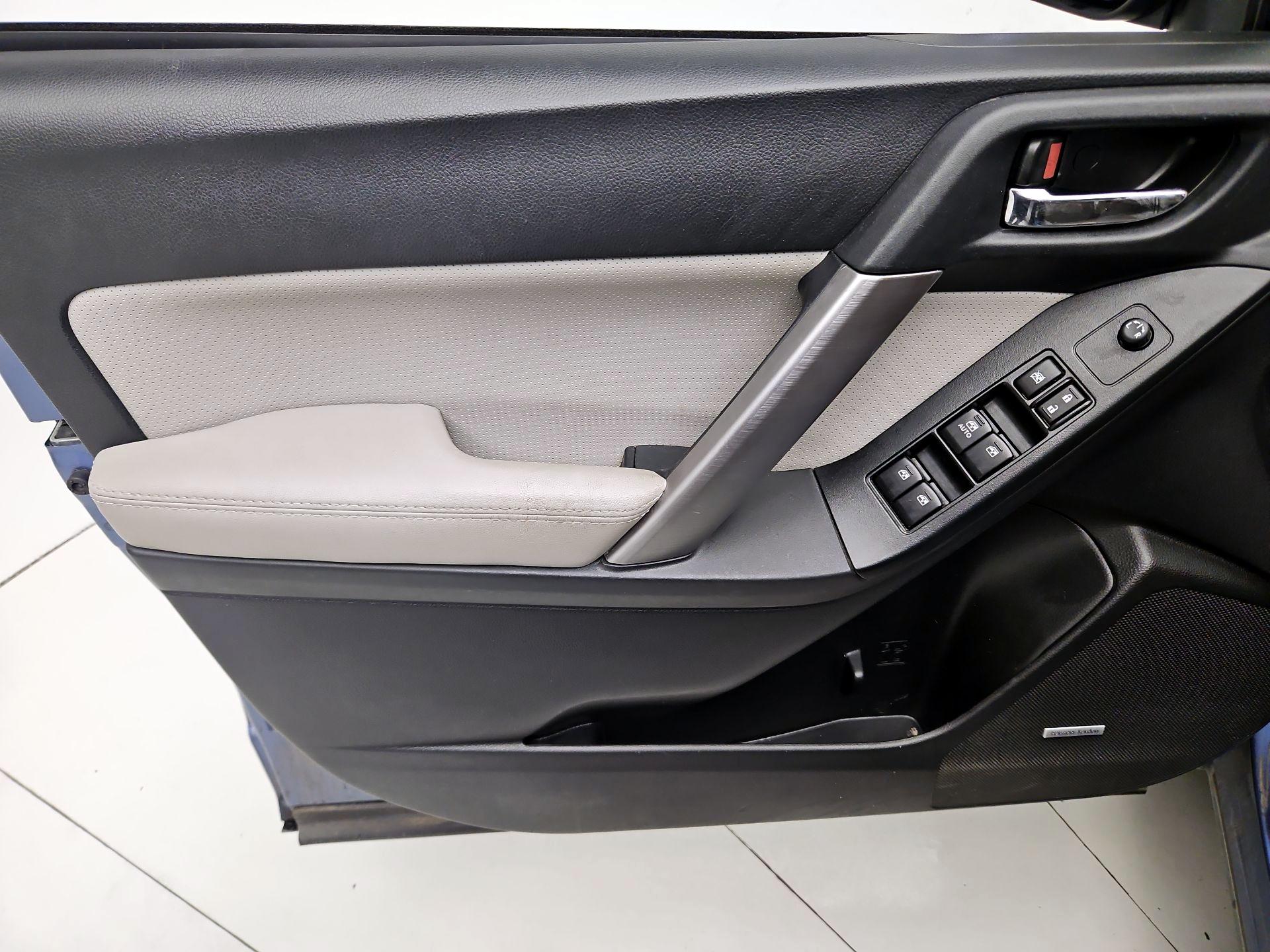 Thumbnail: 2016 Subaru Forester - 12