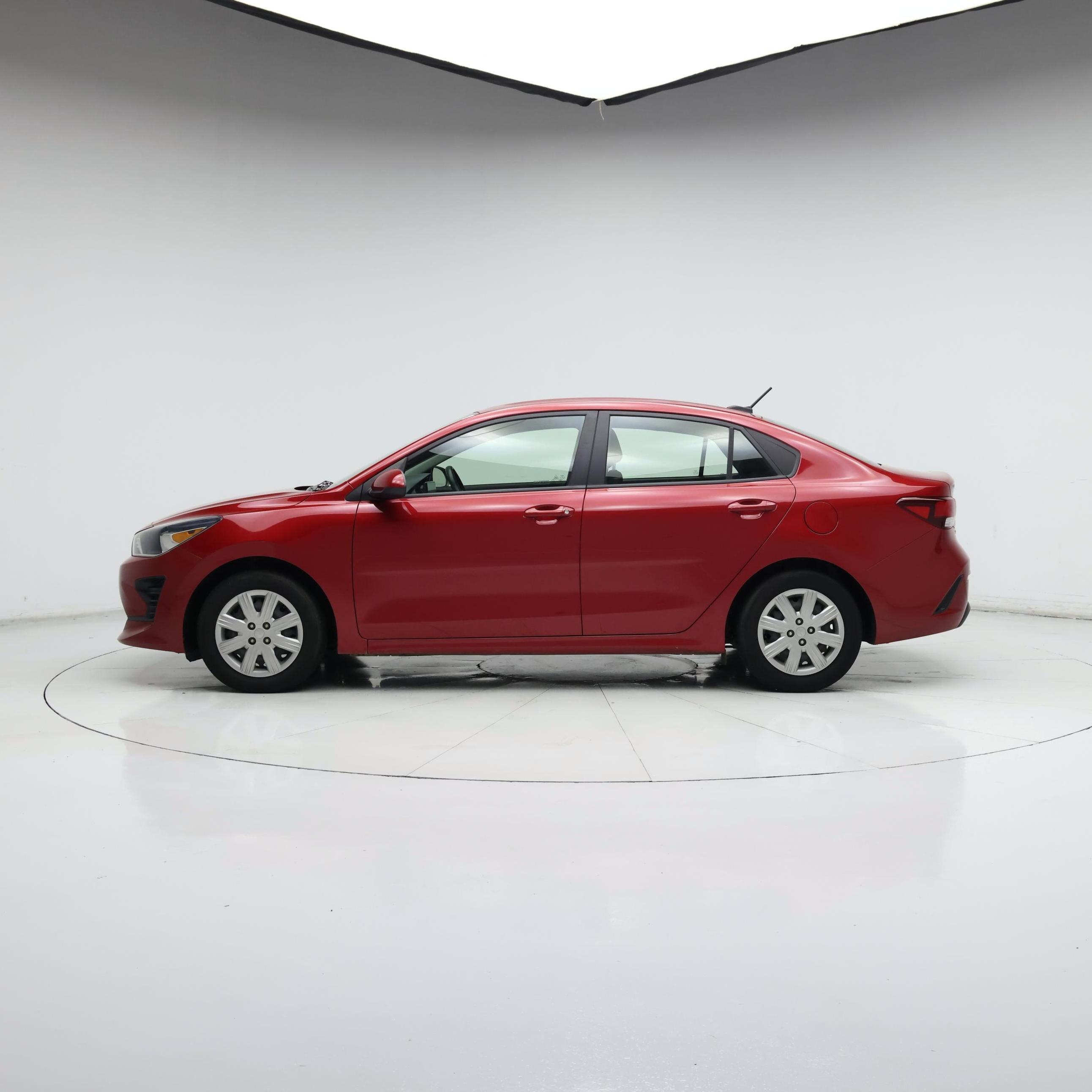 Thumbnail: 2022 Kia Rio - 3