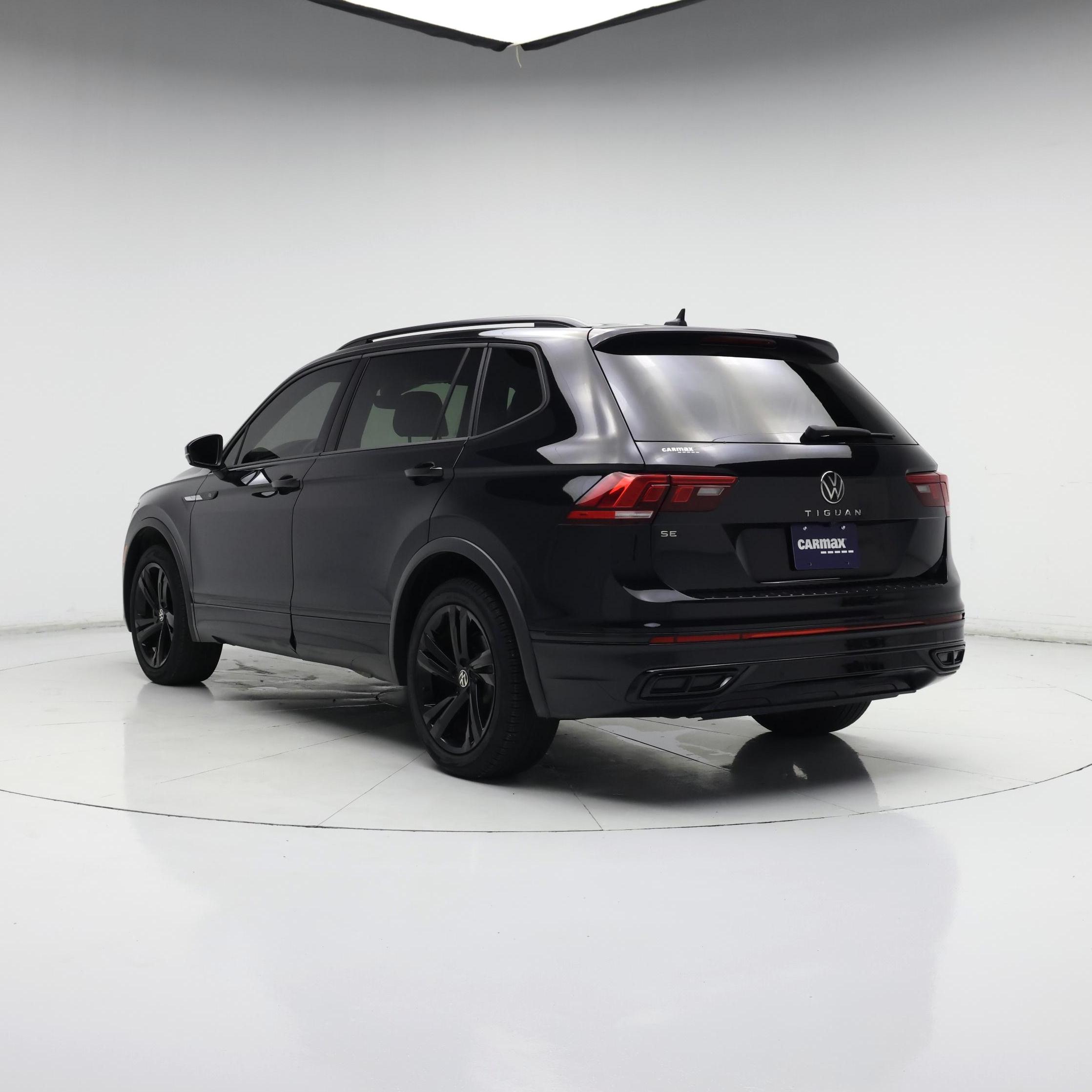 Thumbnail: 2023 Volkswagen Tiguan - 2