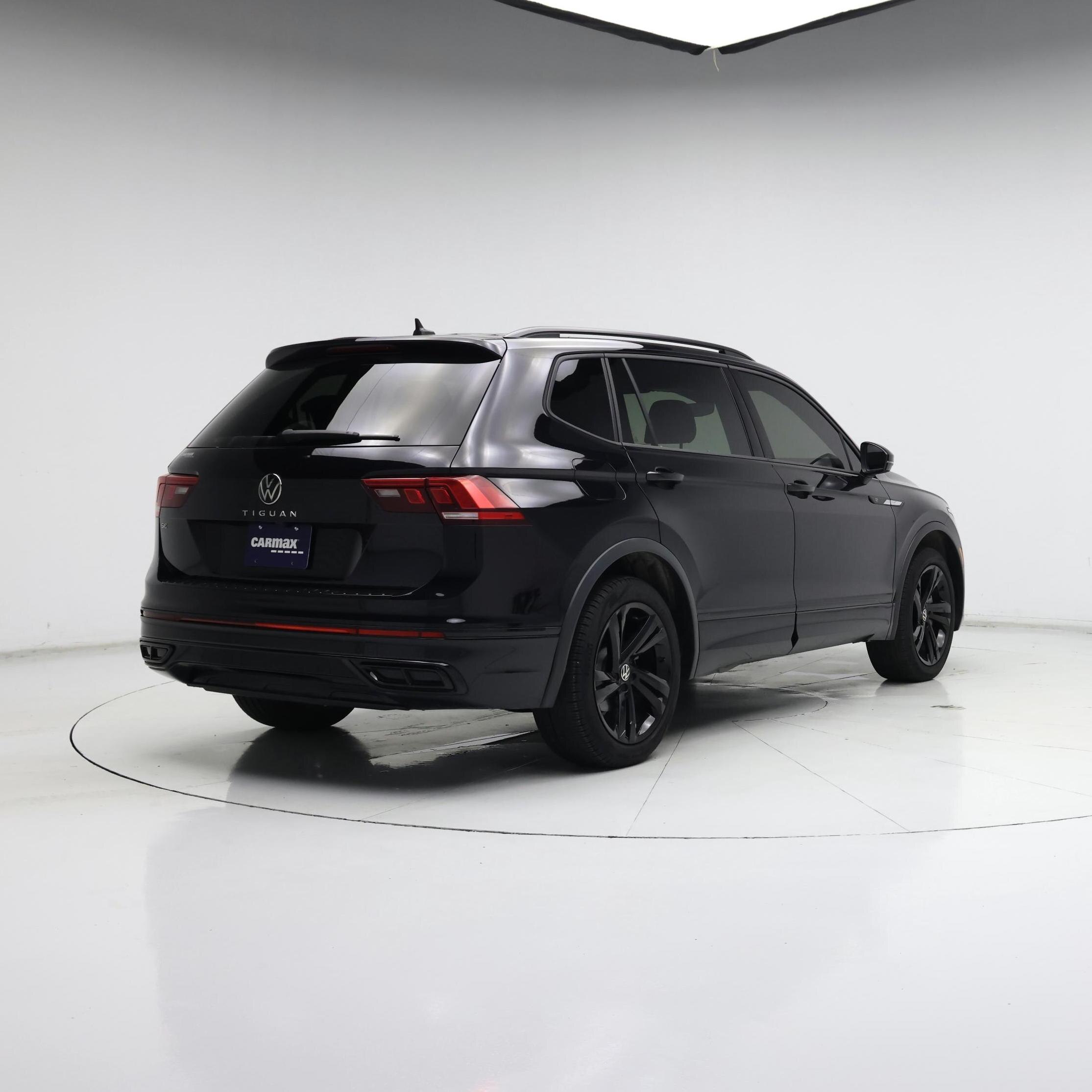 Thumbnail: 2023 Volkswagen Tiguan - 8