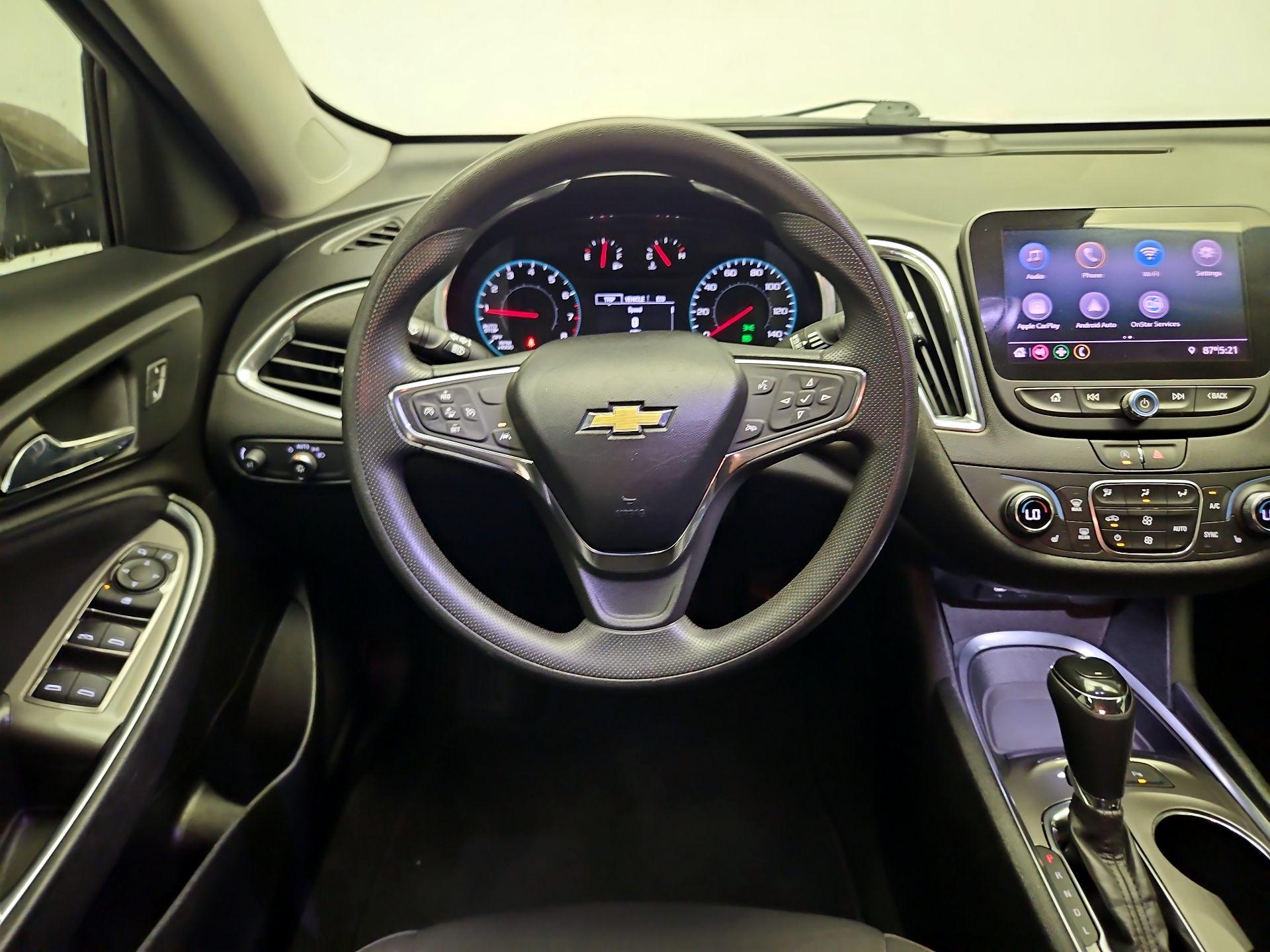 Thumbnail: 2020 Chevrolet Malibu - 10