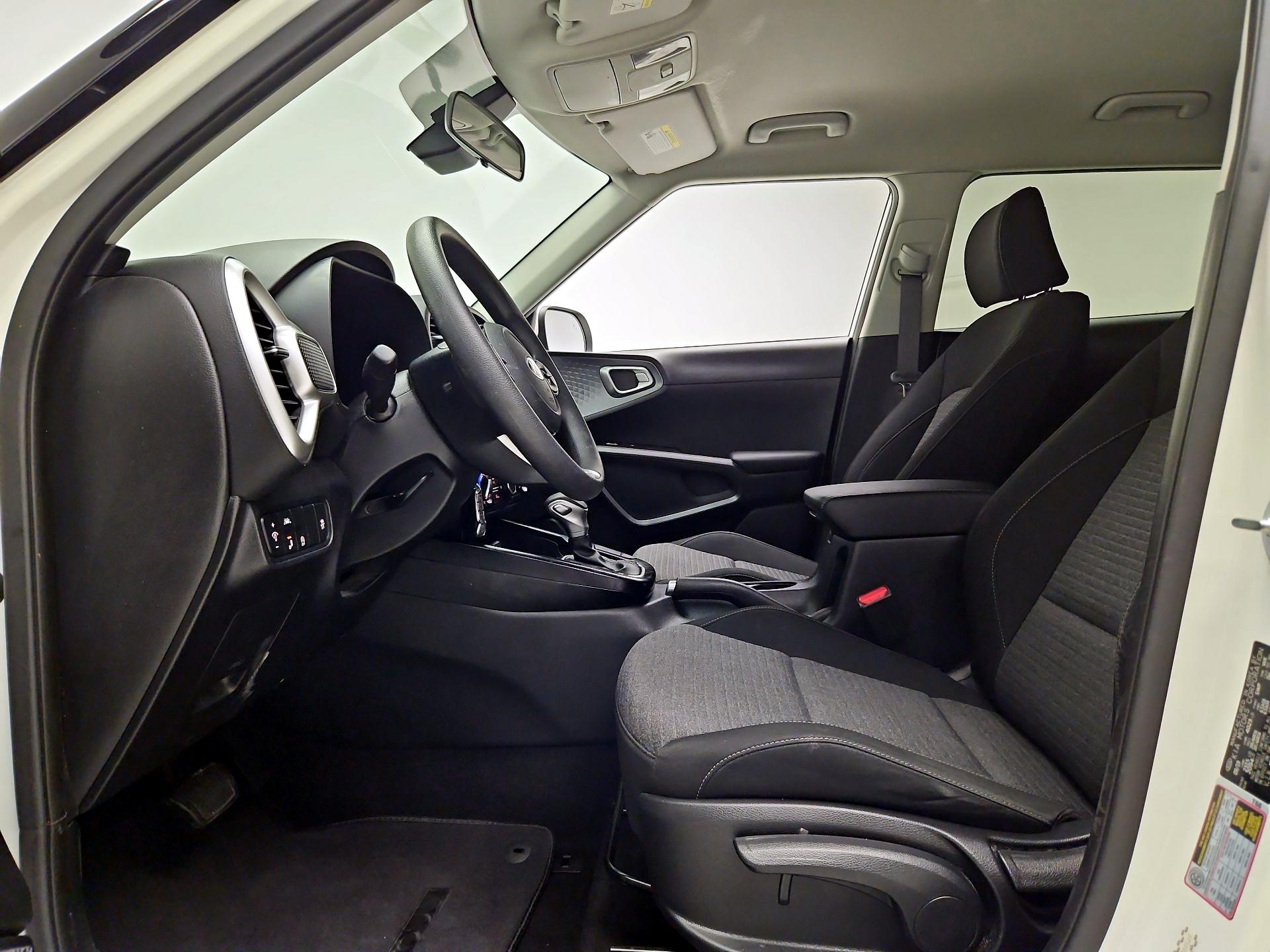 Thumbnail: 2020 Kia Soul - 11