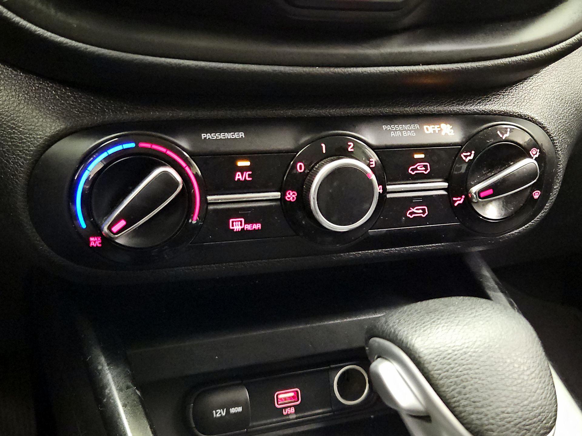 Thumbnail: 2020 Kia Soul - 16