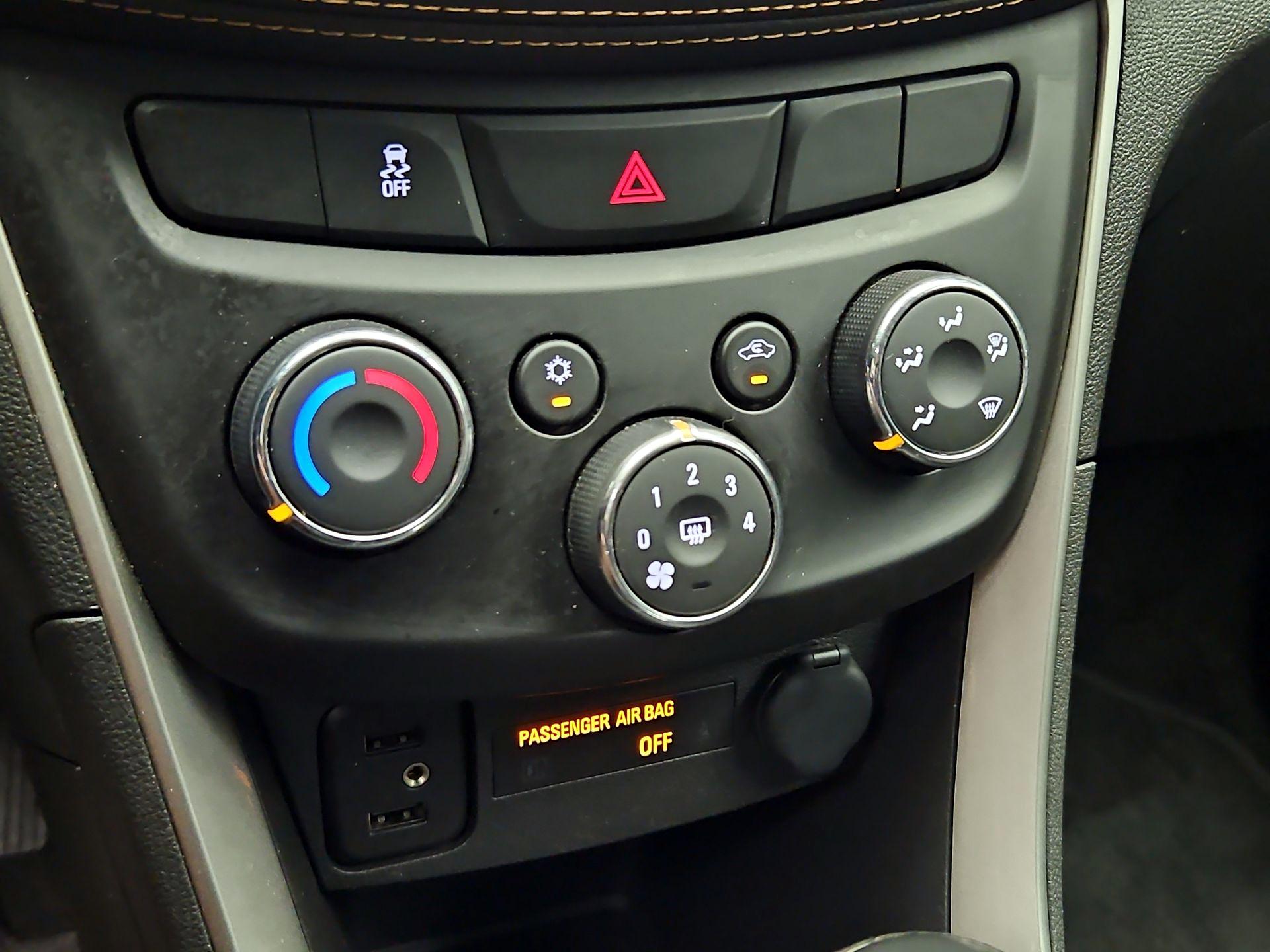Thumbnail: 2020 Chevrolet Trax - 16