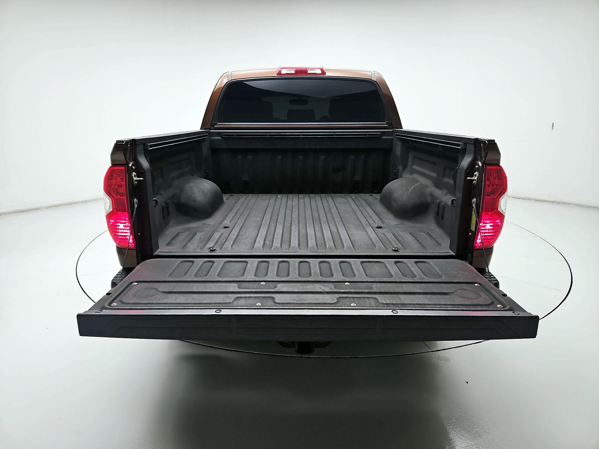 Thumbnail: 2016 Toyota Tundra - 18