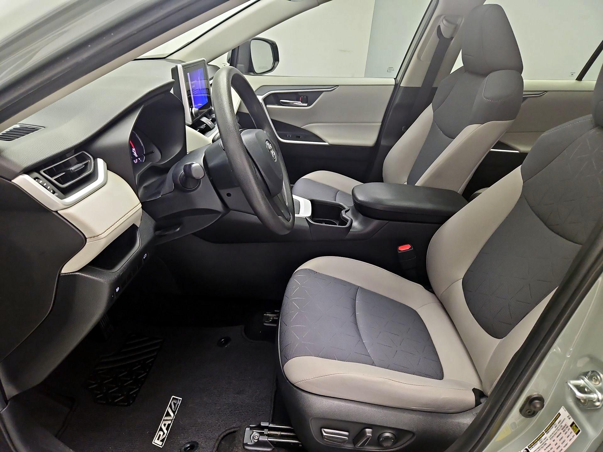 Thumbnail: 2023 Toyota RAV4 - 11