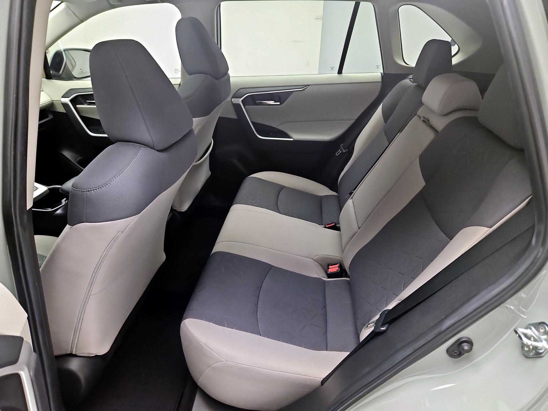 Thumbnail: 2023 Toyota RAV4 - 20