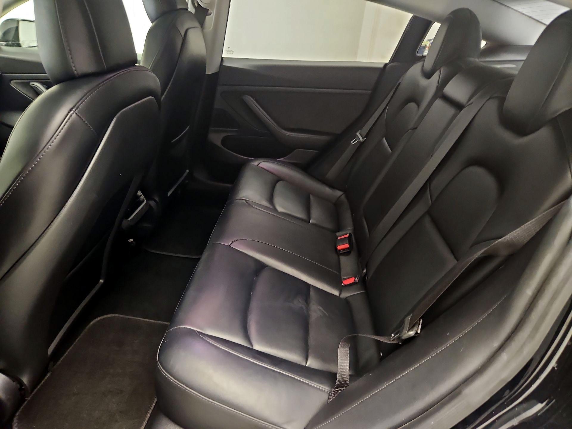 Thumbnail: 2021 Tesla Model 3 - 19