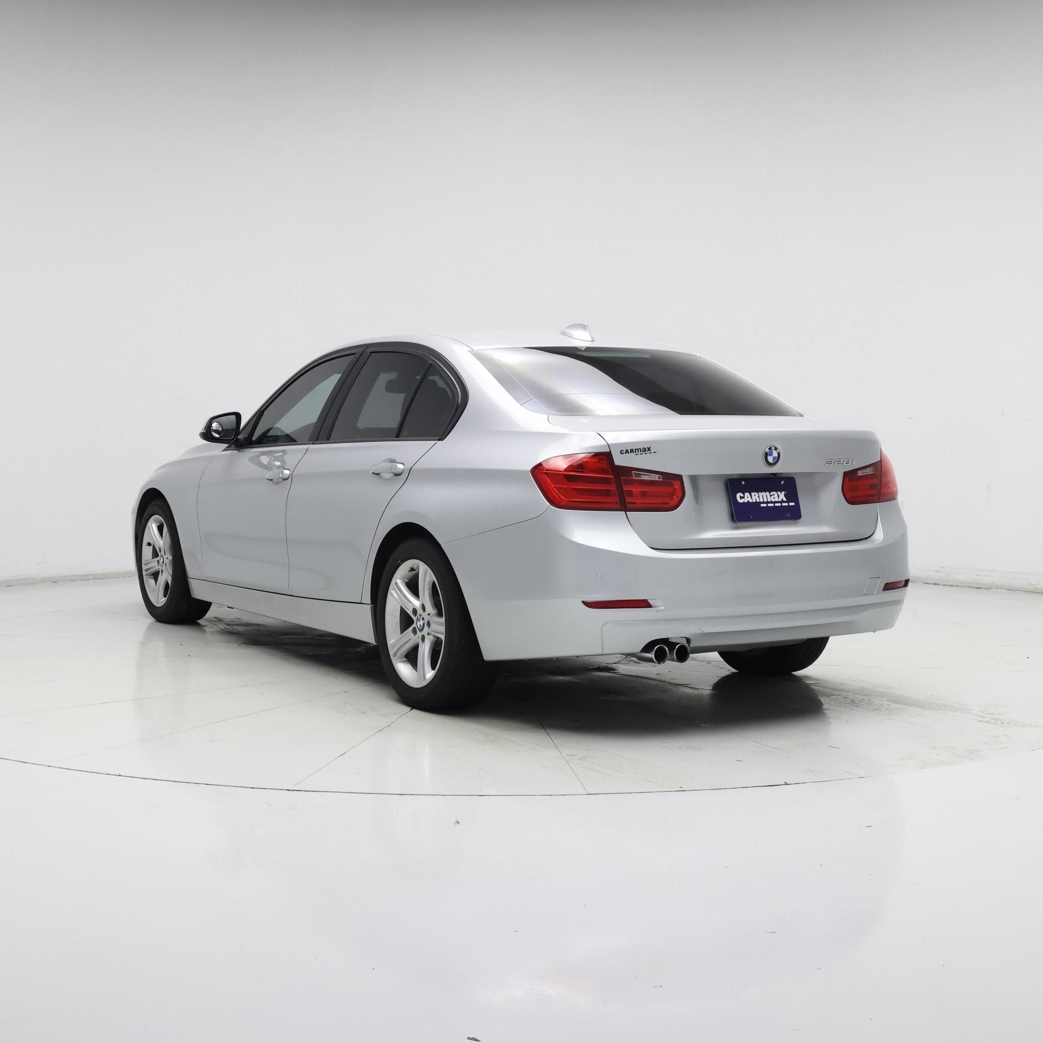 Thumbnail: 2015 BMW 3 Series - 2