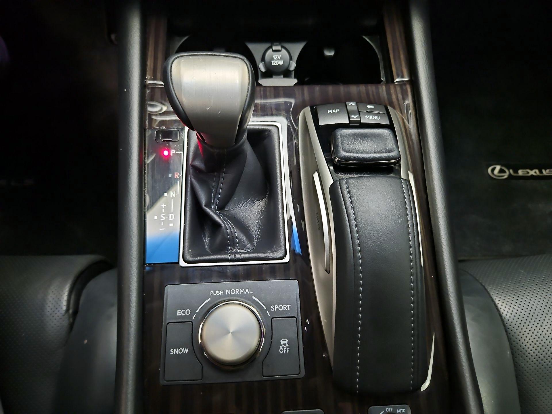 Thumbnail: 2017 Lexus LS - 18