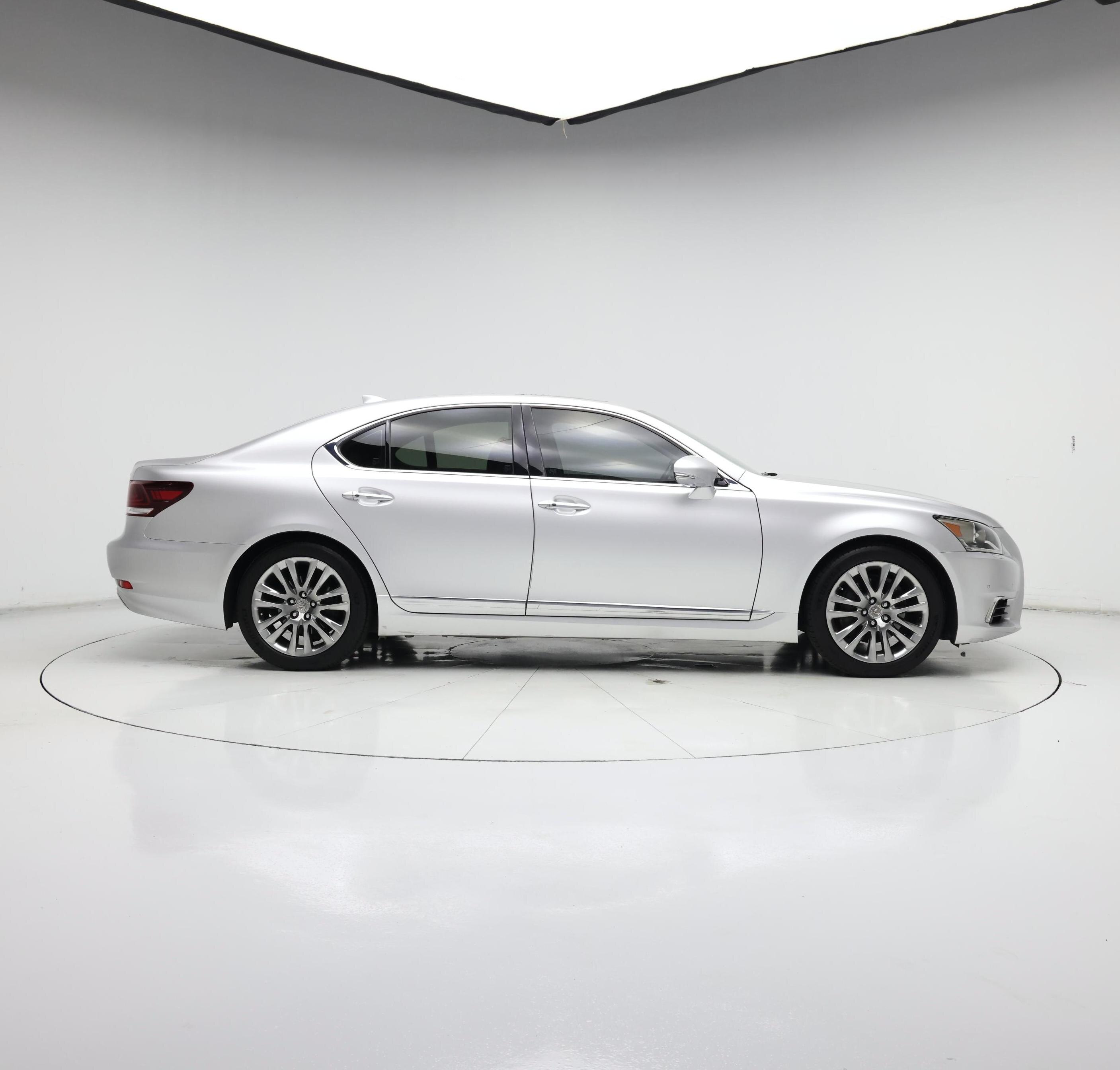 Thumbnail: 2017 Lexus LS - 7