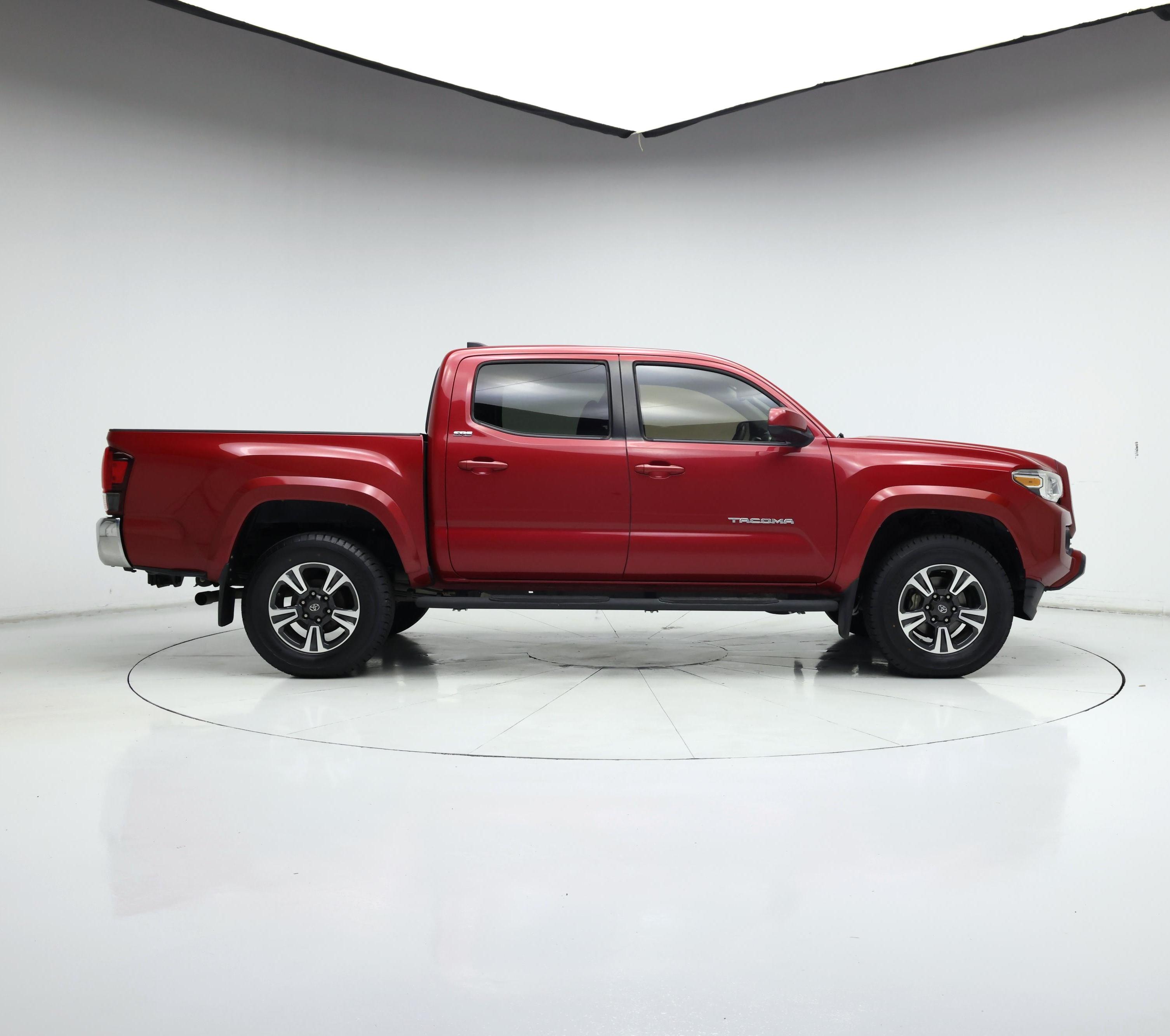 Thumbnail: 2019 Toyota Tacoma - 7