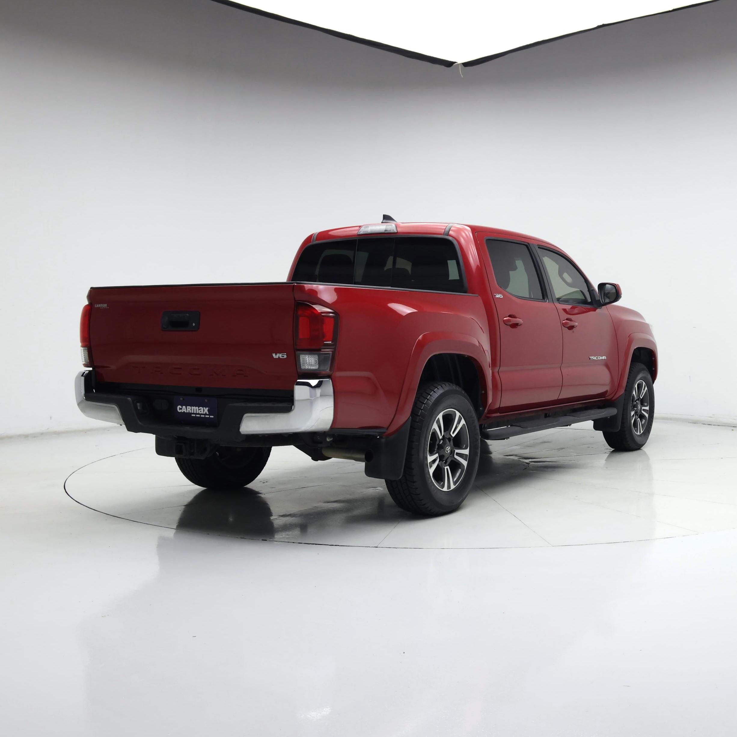 Thumbnail: 2019 Toyota Tacoma - 8
