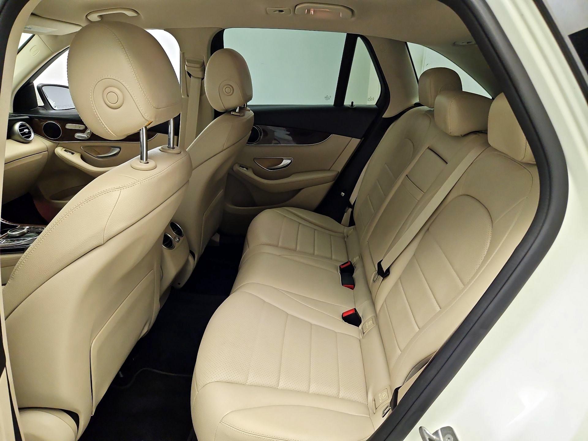 Thumbnail: 2017 Mercedes-Benz GLC - 19