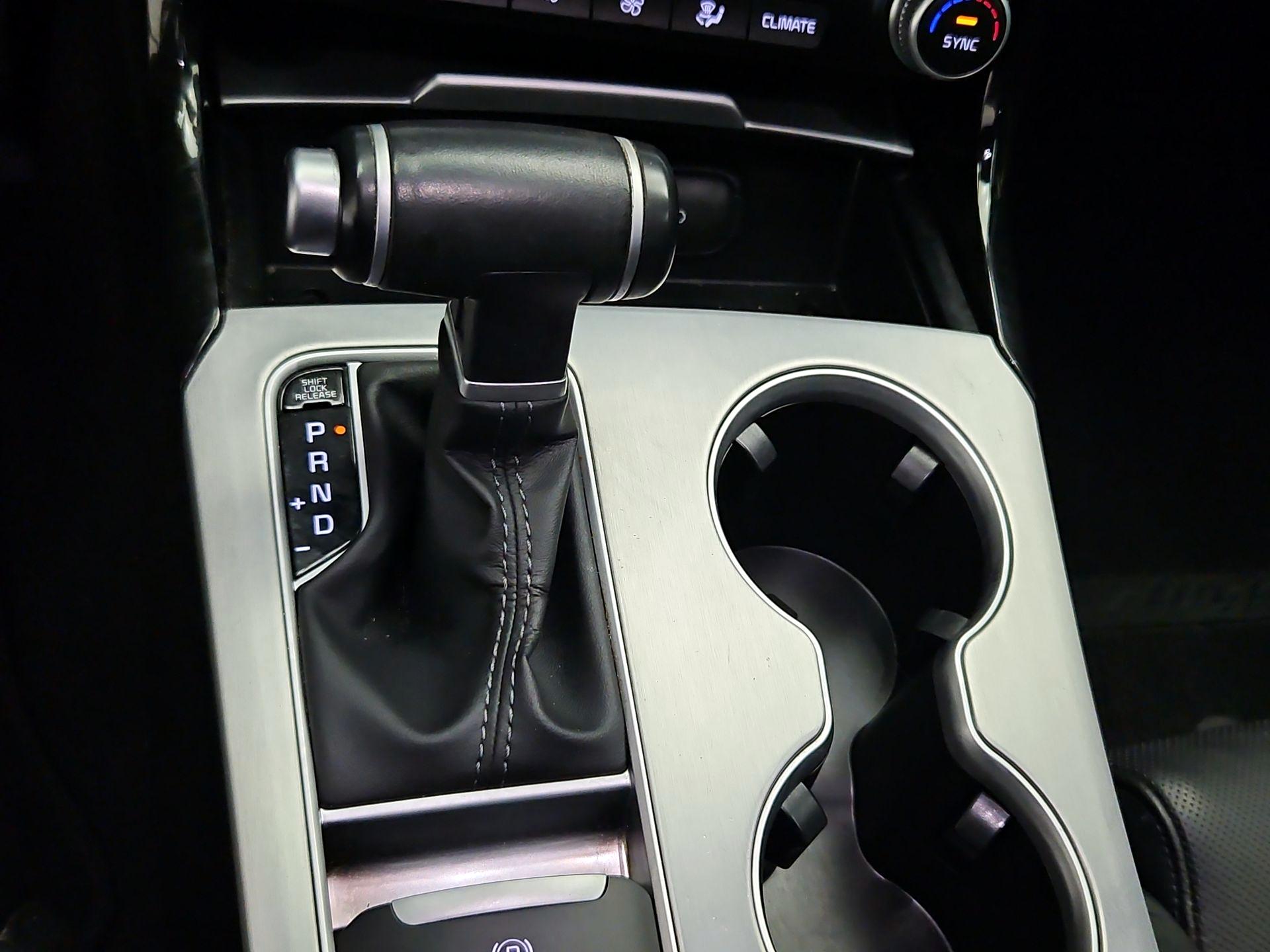 Thumbnail: 2018 Kia Stinger - 18