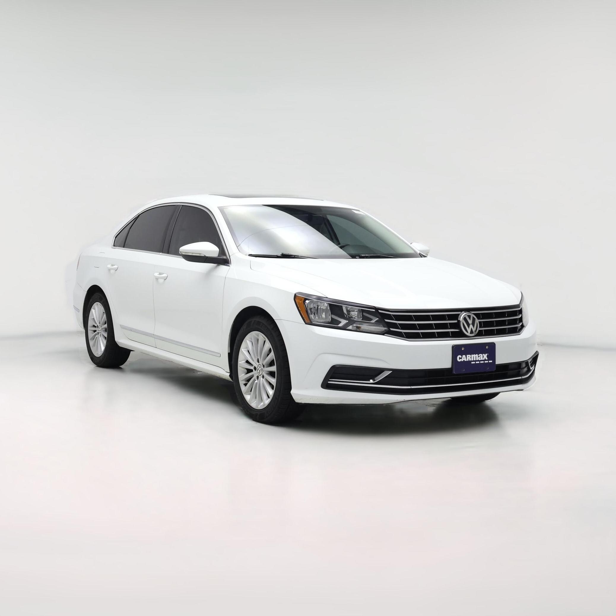 Thumbnail: 2017 Volkswagen Passat - 1