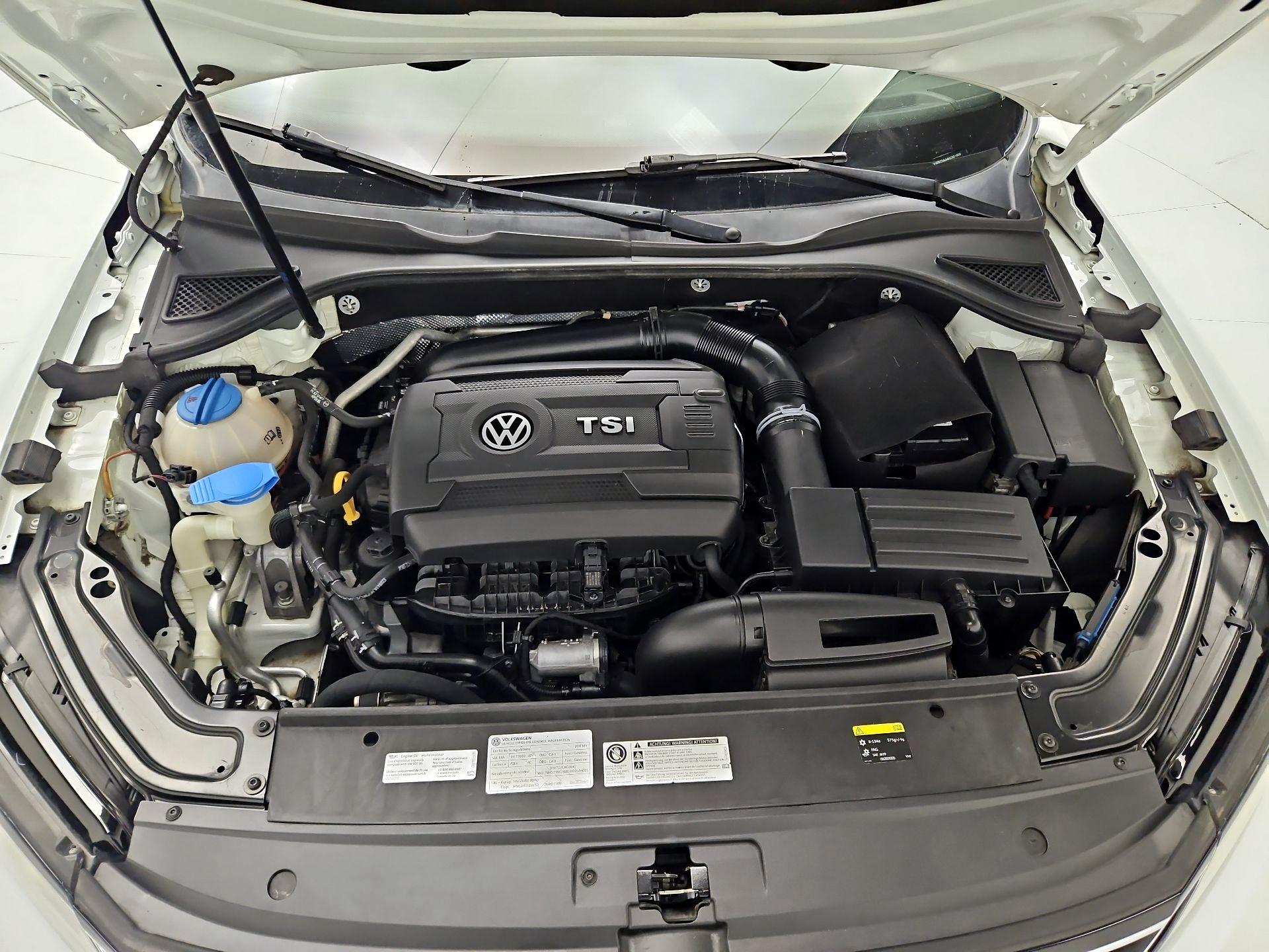 Thumbnail: 2017 Volkswagen Passat - 19