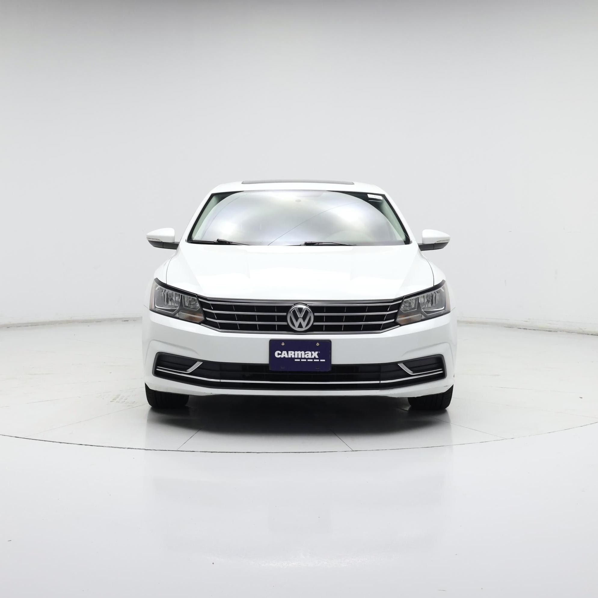 Thumbnail: 2017 Volkswagen Passat - 5