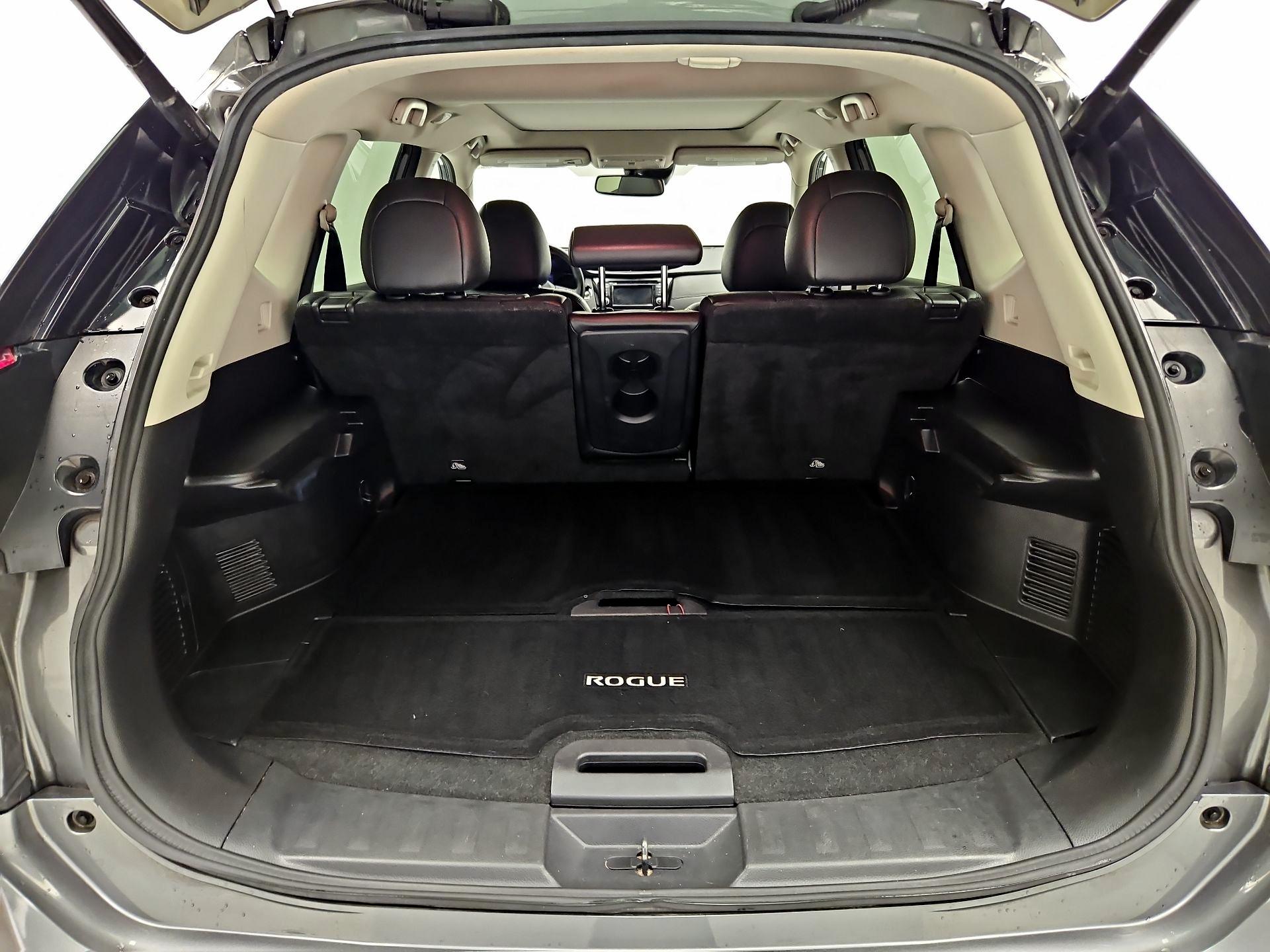 Thumbnail: 2019 Nissan Rogue - 18