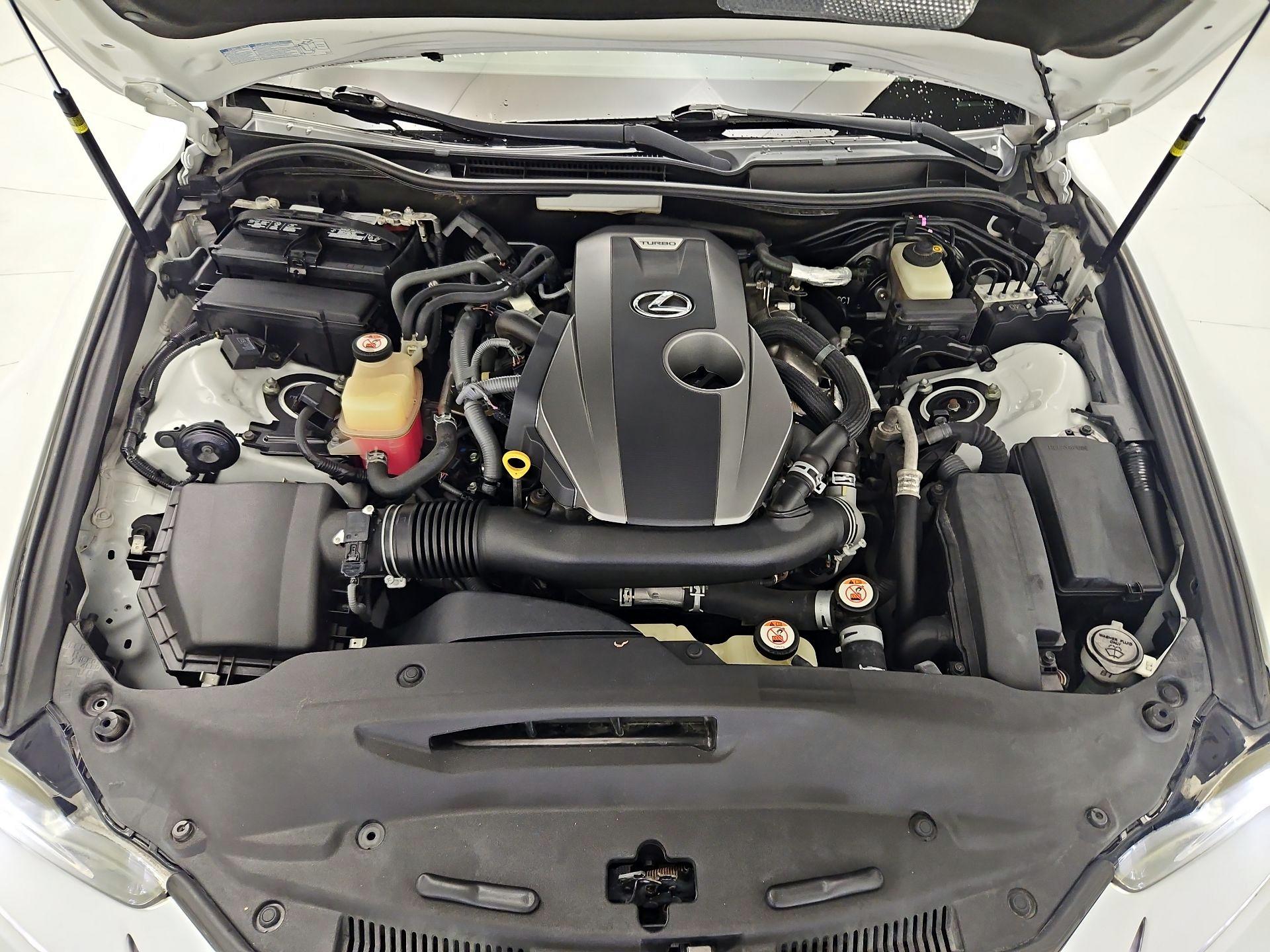 Thumbnail: 2017 Lexus IS - 19