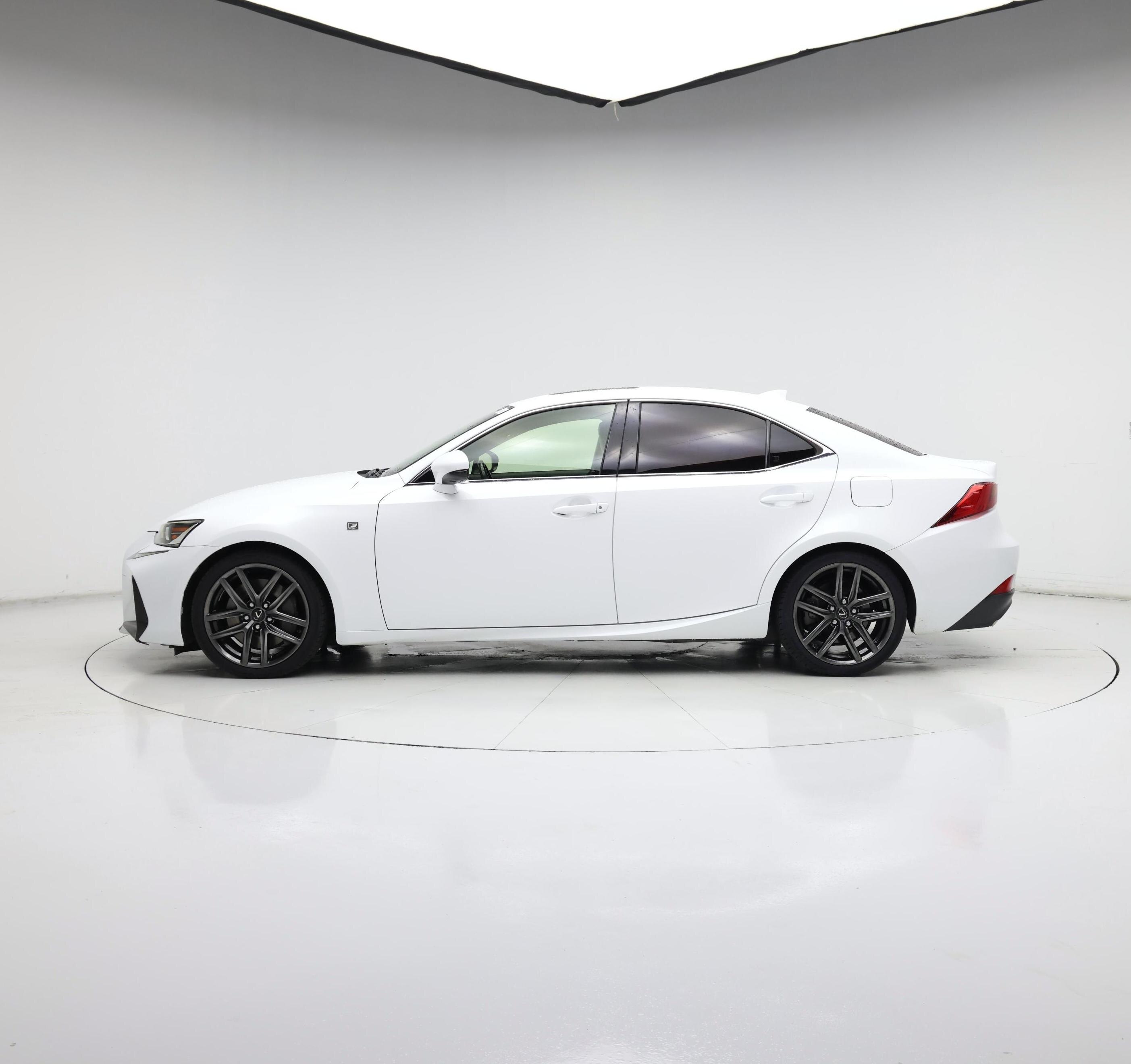Thumbnail: 2017 Lexus IS - 3