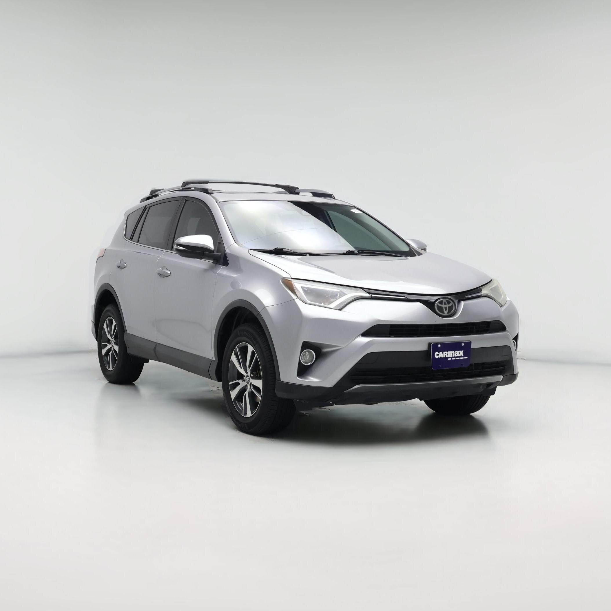 Thumbnail: 2017 Toyota RAV4 - 1