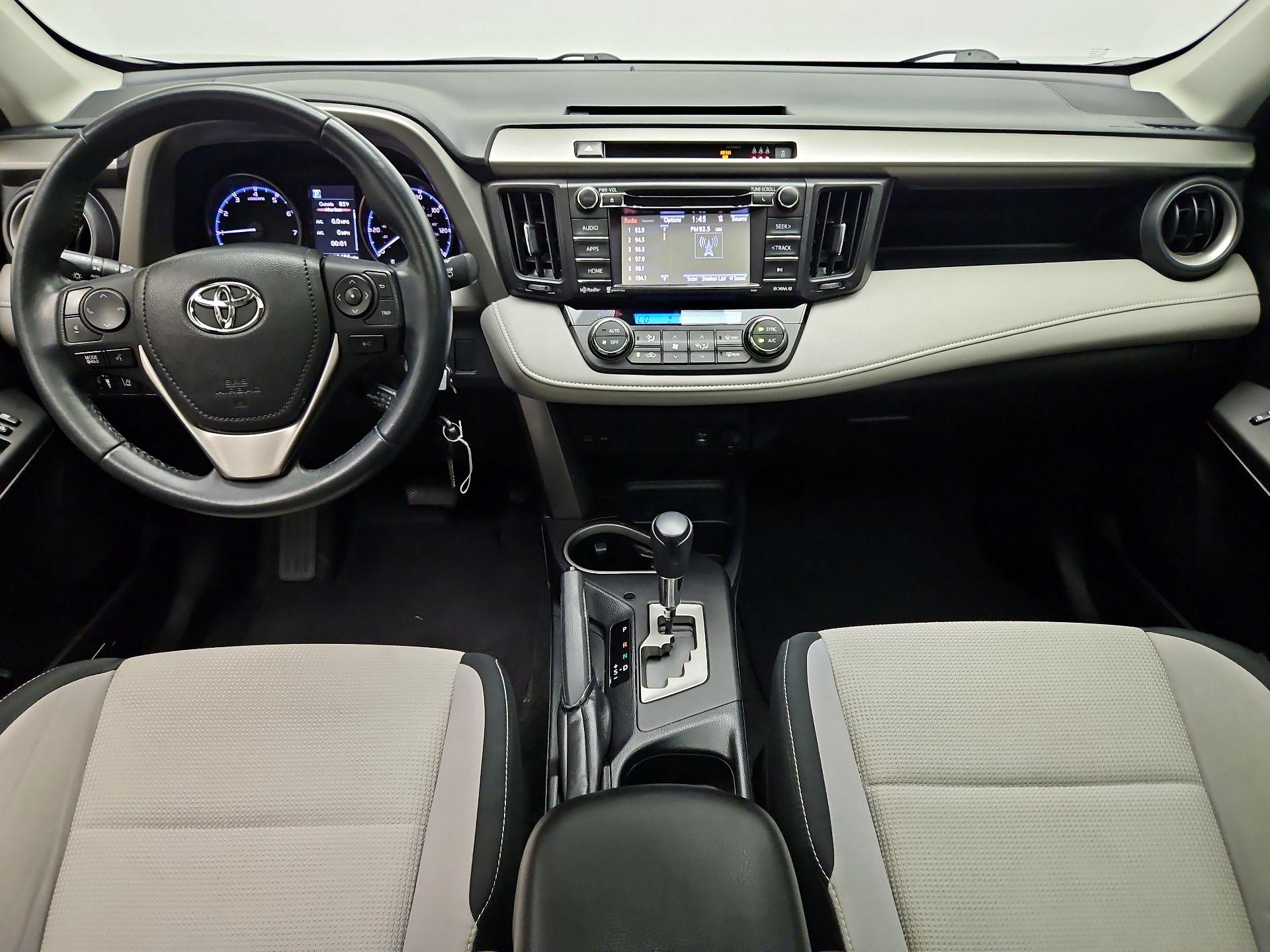 Thumbnail: 2017 Toyota RAV4 - 9
