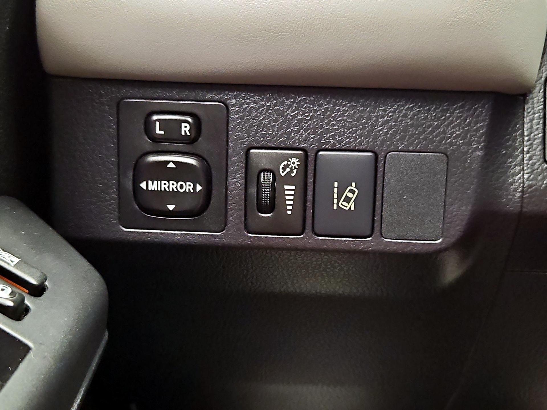 Thumbnail: 2017 Toyota RAV4 - 13
