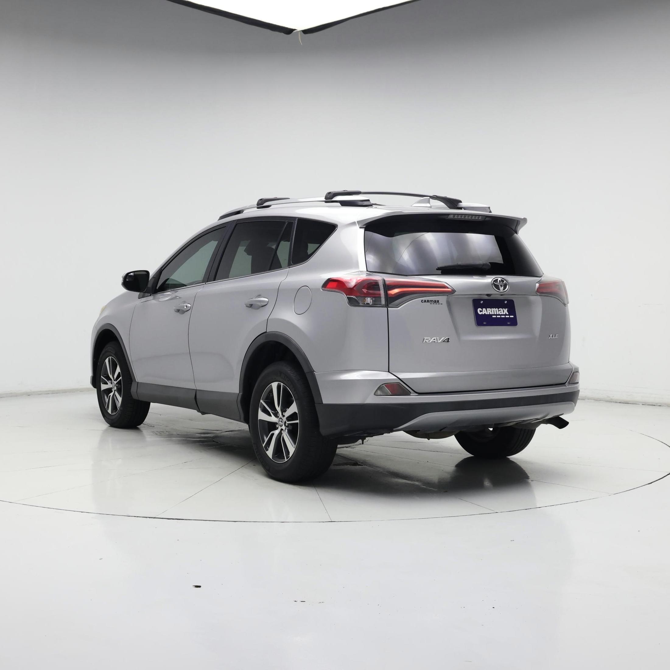 Thumbnail: 2017 Toyota RAV4 - 2