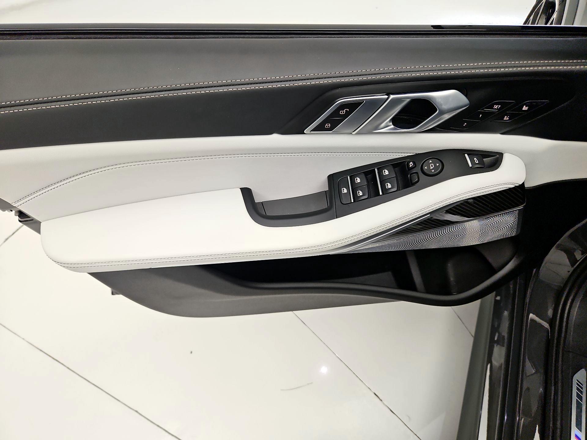 Thumbnail: 2025 BMW X5 - 12