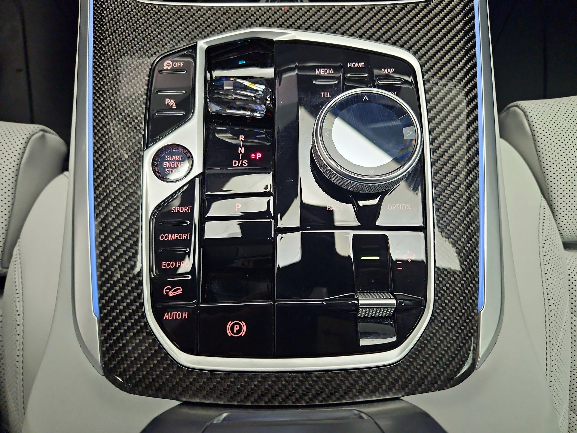 Thumbnail: 2025 BMW X5 - 18