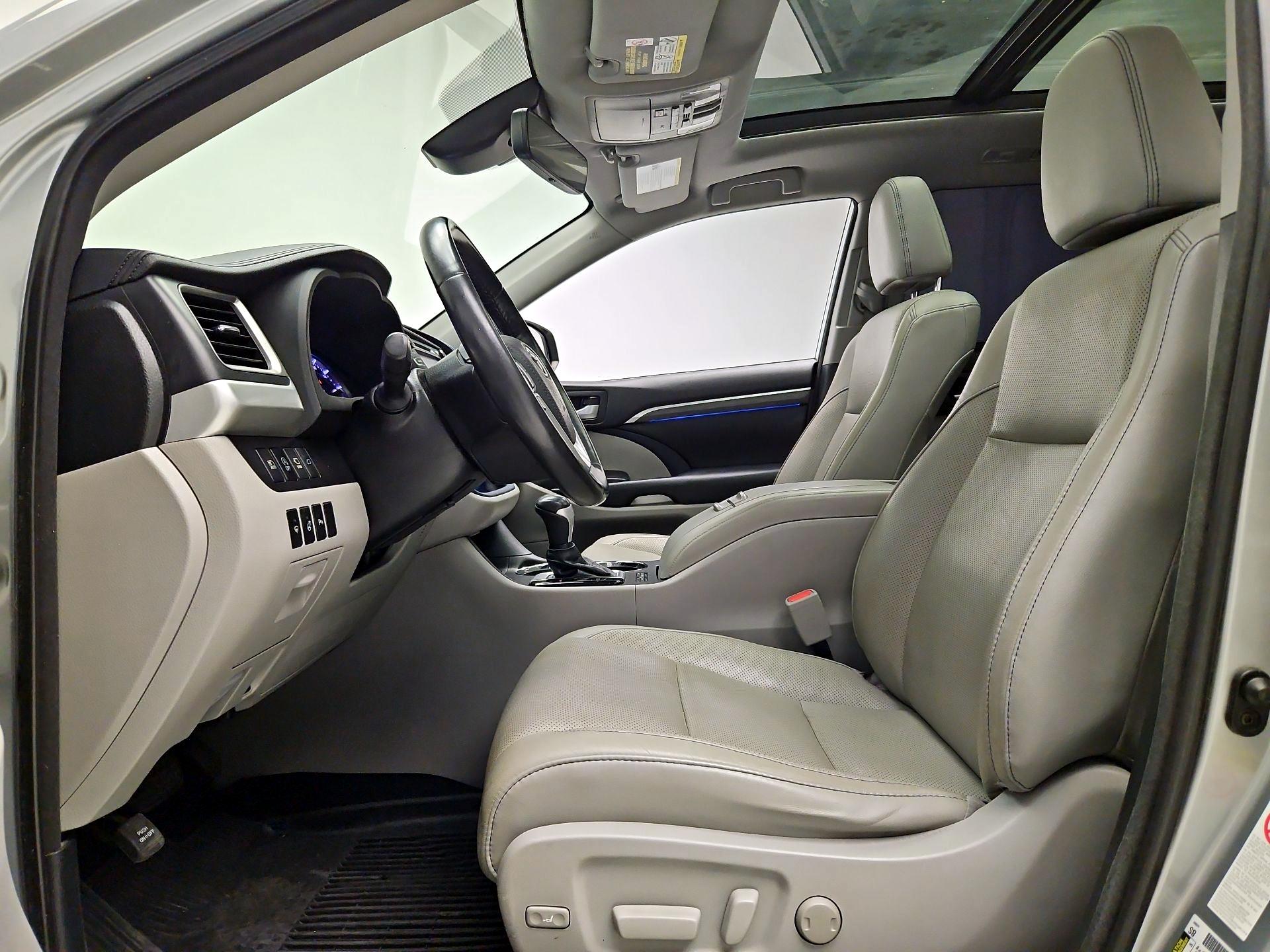 Thumbnail: 2018 Toyota Highlander - 11