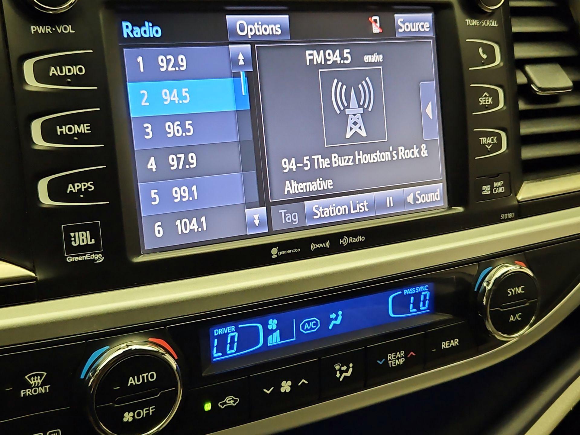 Thumbnail: 2018 Toyota Highlander - 16