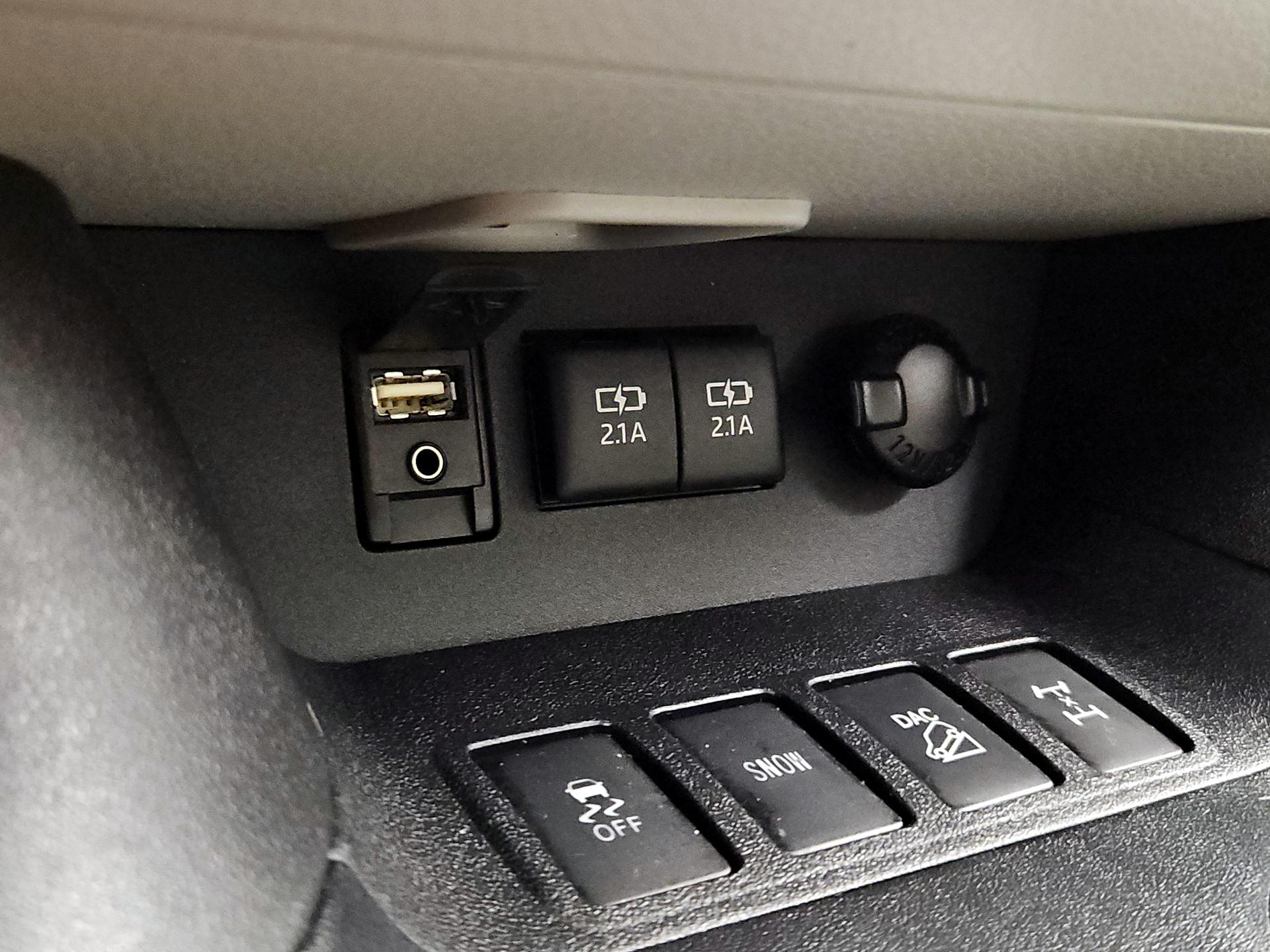 Thumbnail: 2018 Toyota Highlander - 19