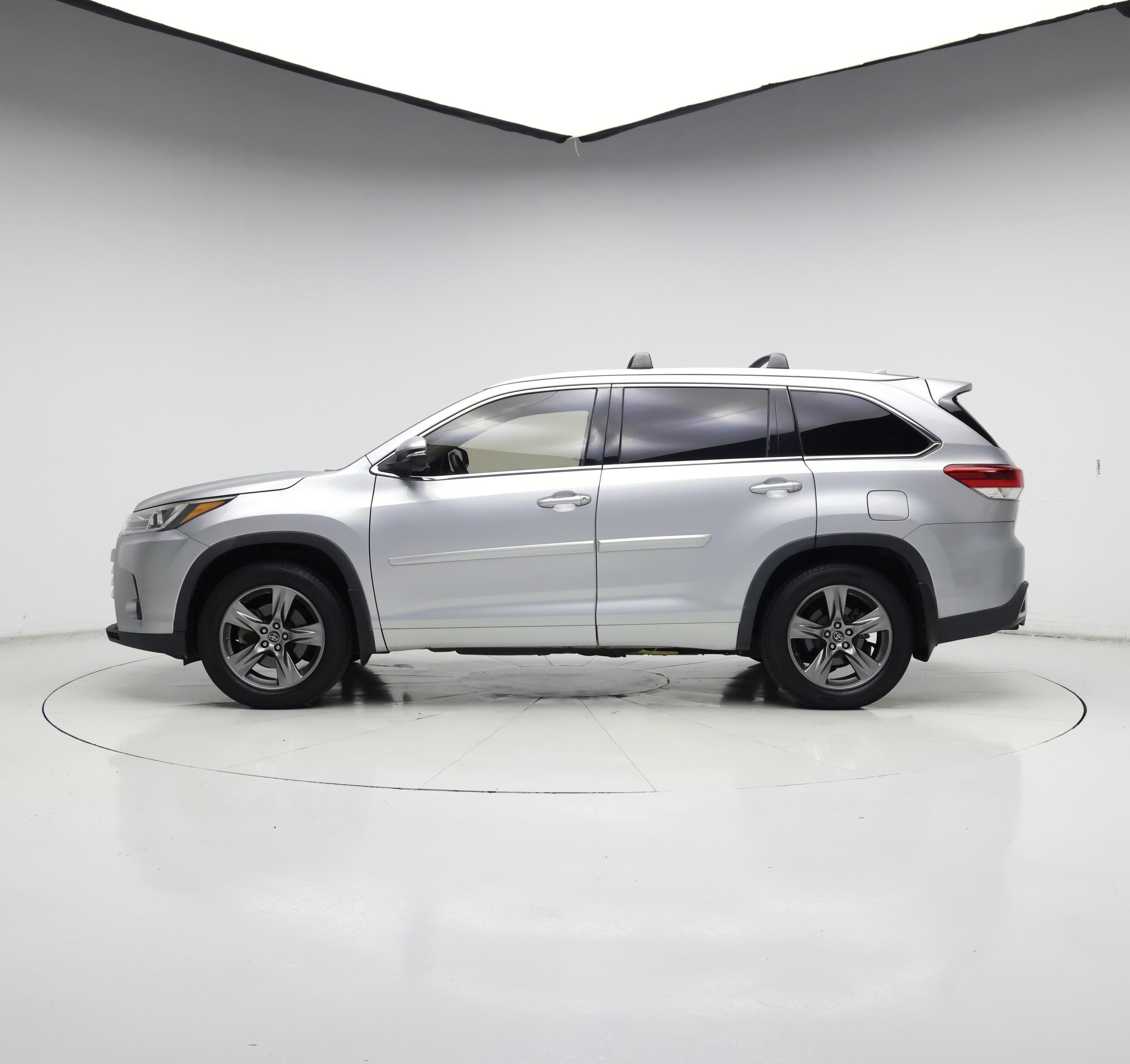 Thumbnail: 2018 Toyota Highlander - 3