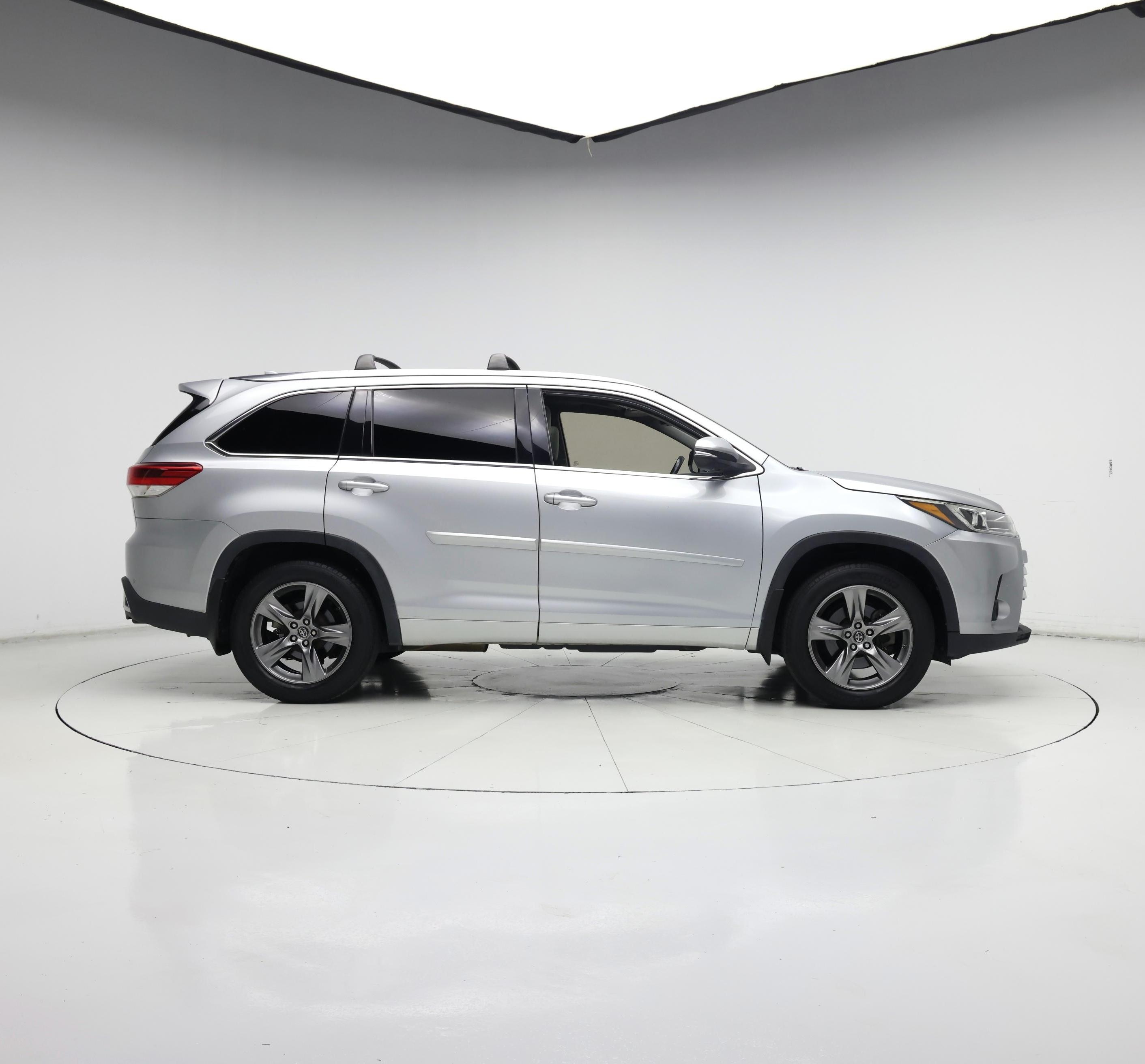 Thumbnail: 2018 Toyota Highlander - 7