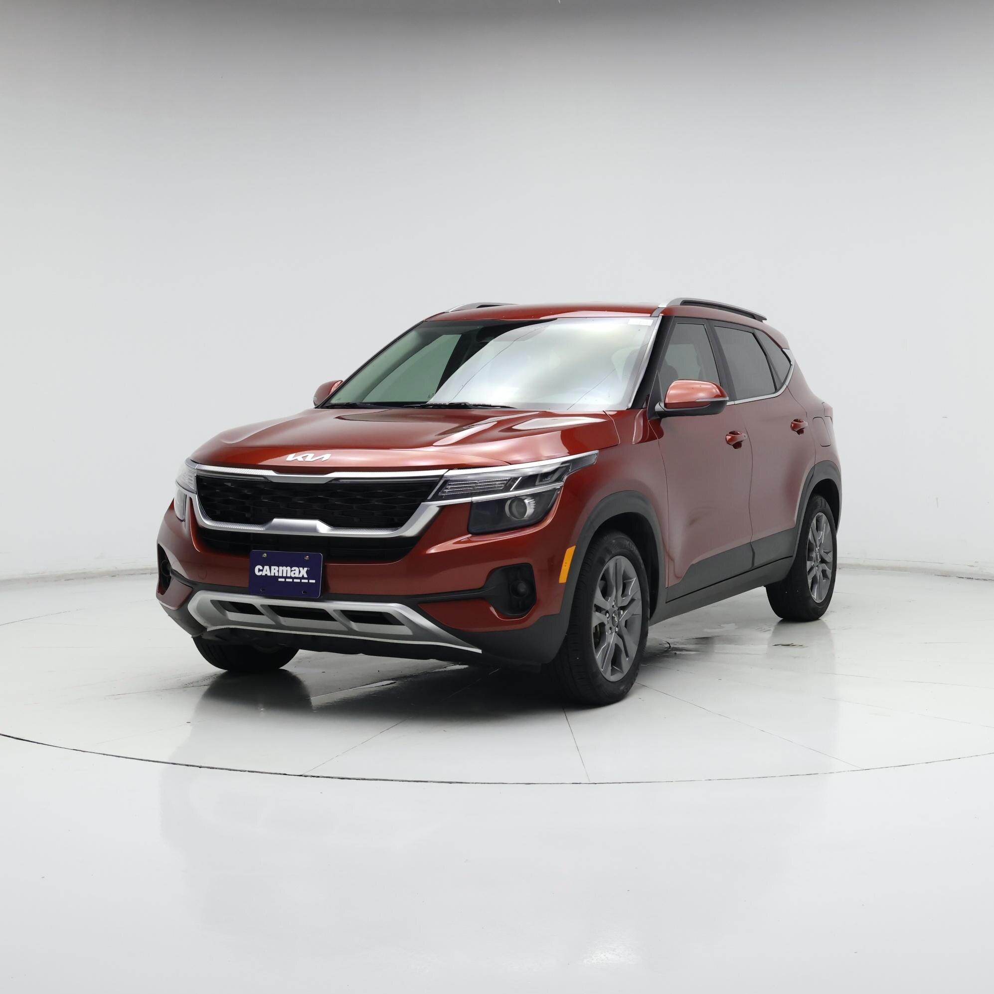 Thumbnail: 2023 Kia Seltos - 4
