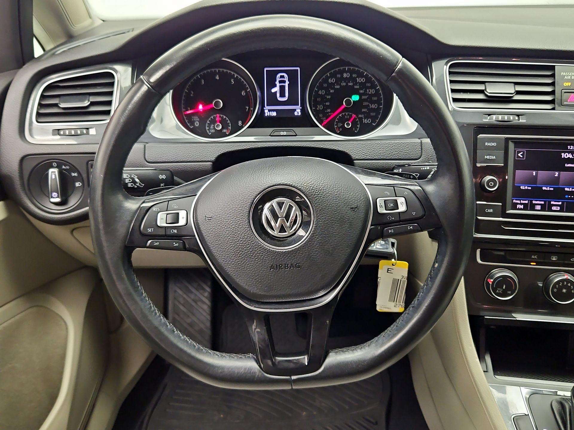 Thumbnail: 2018 Volkswagen Golf - 10