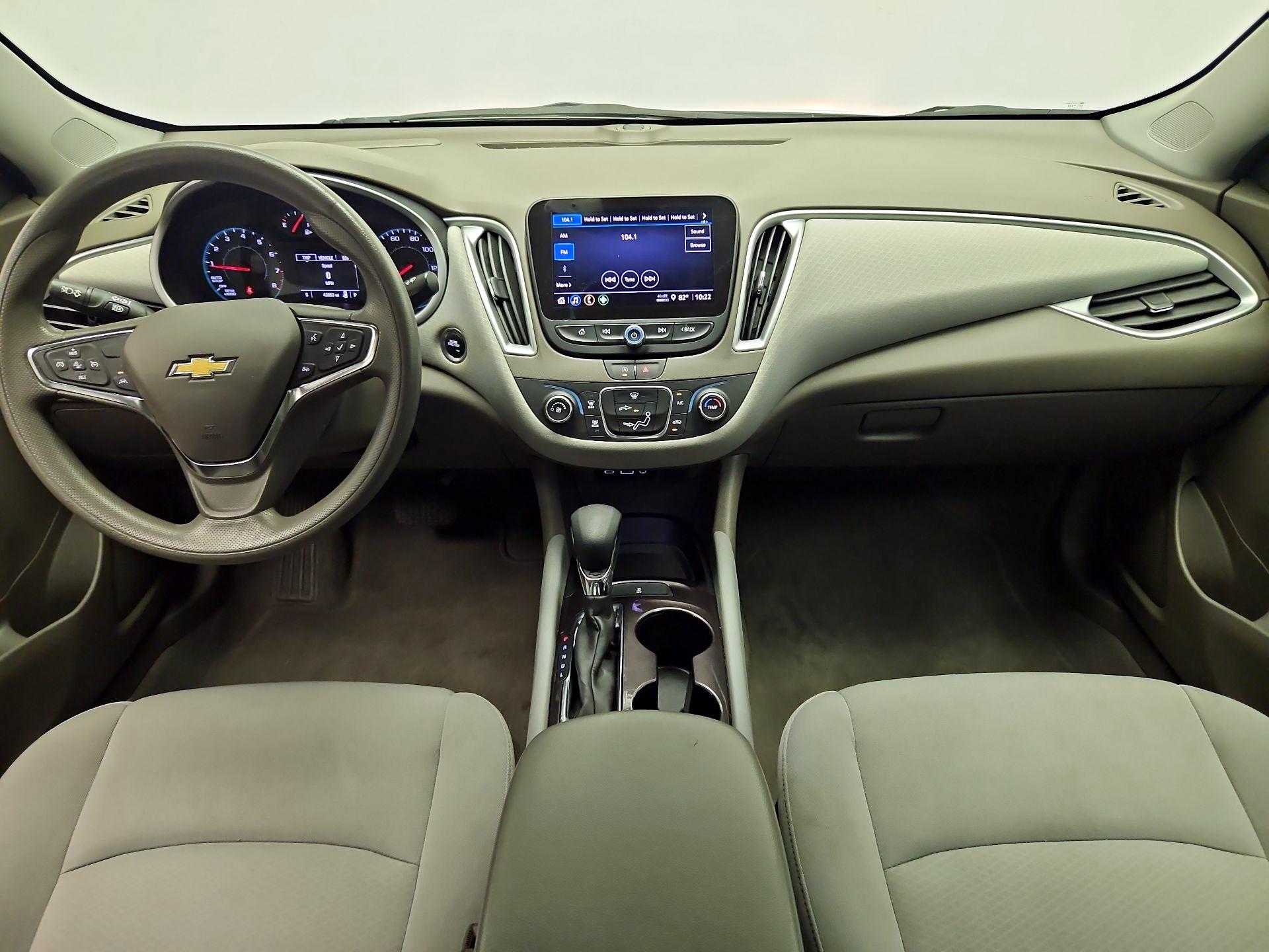 Thumbnail: 2023 Chevrolet Malibu - 9
